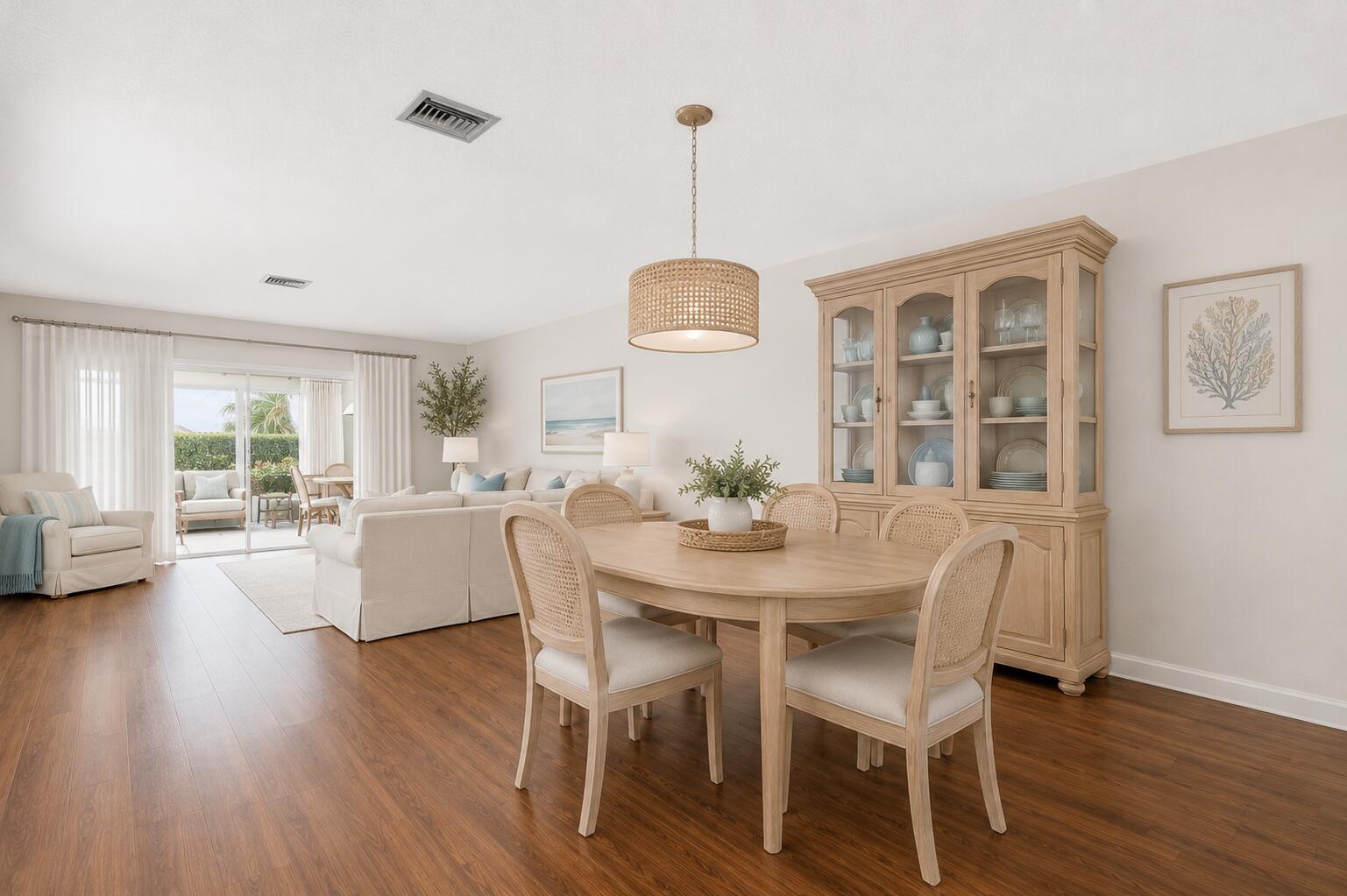 CRESTHAVEN TOWNHOMES SEC 4 CONDO - Residential