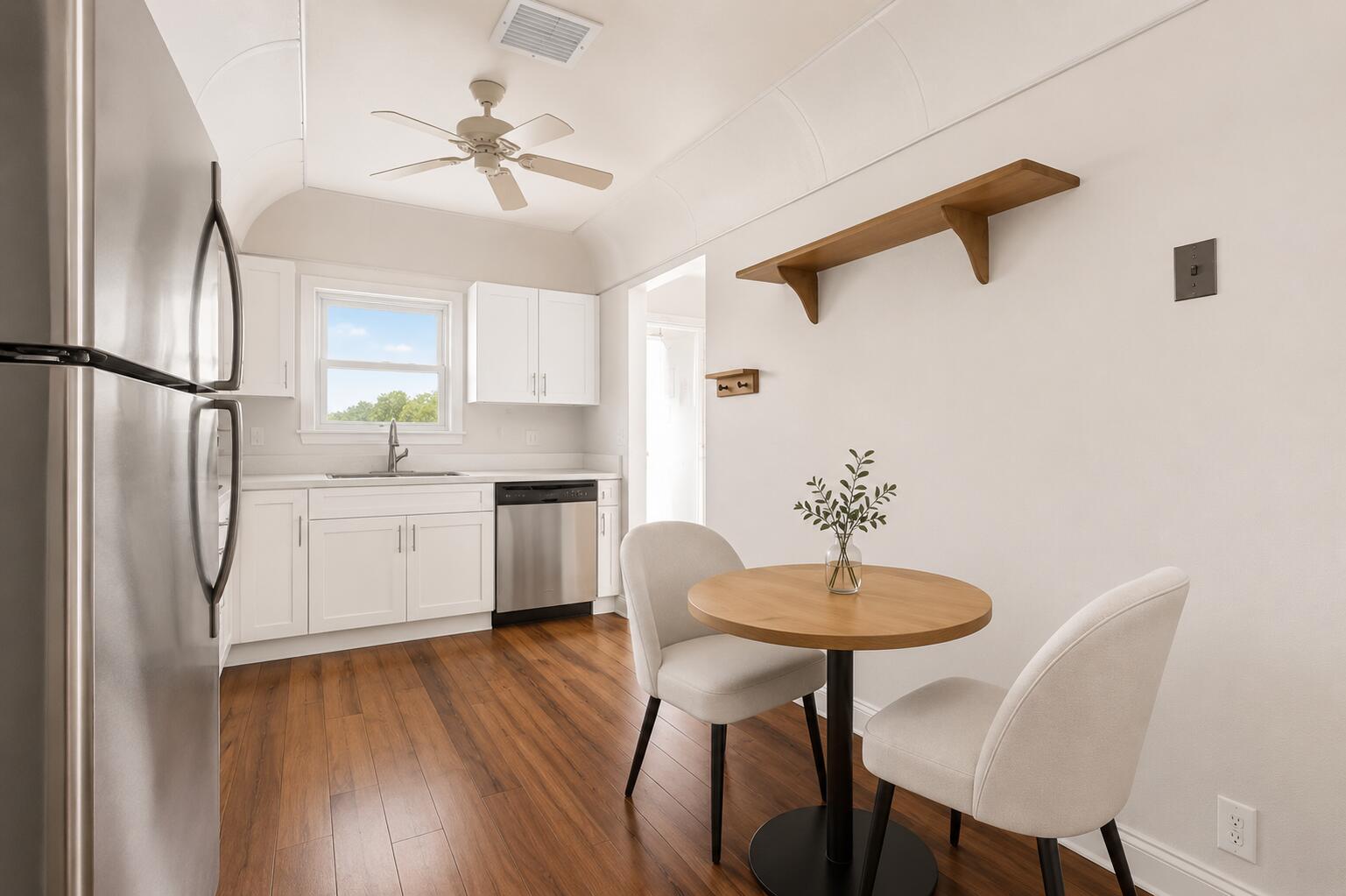 CRESTHAVEN TOWNHOMES SEC 4 CONDO - Residential