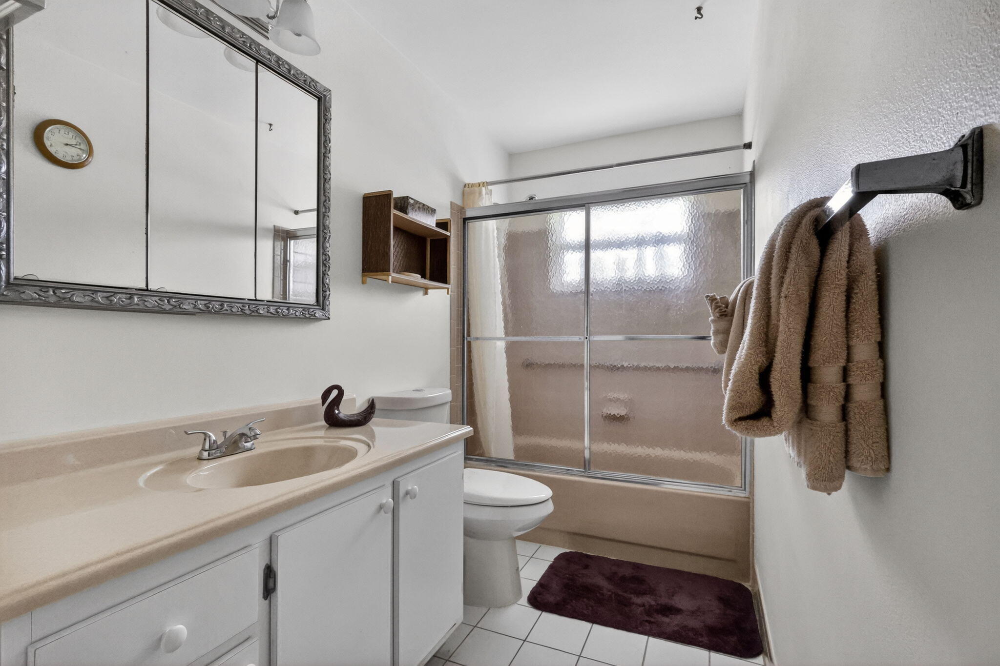 CRESTHAVEN TOWNHOMES SEC 4 CONDO - Residential