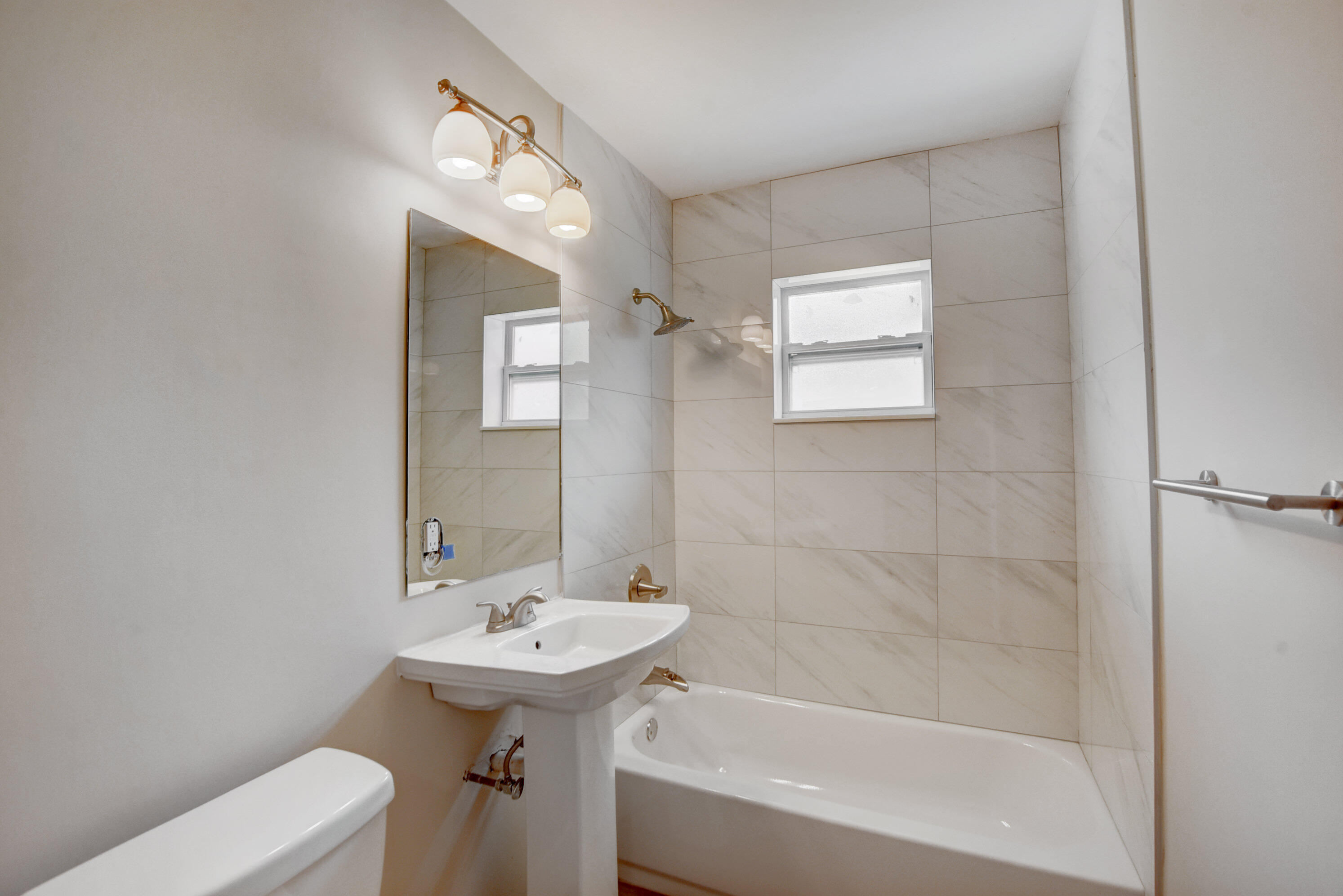 PALM BEACH SQUARE UNIT 1 - Residential Lease