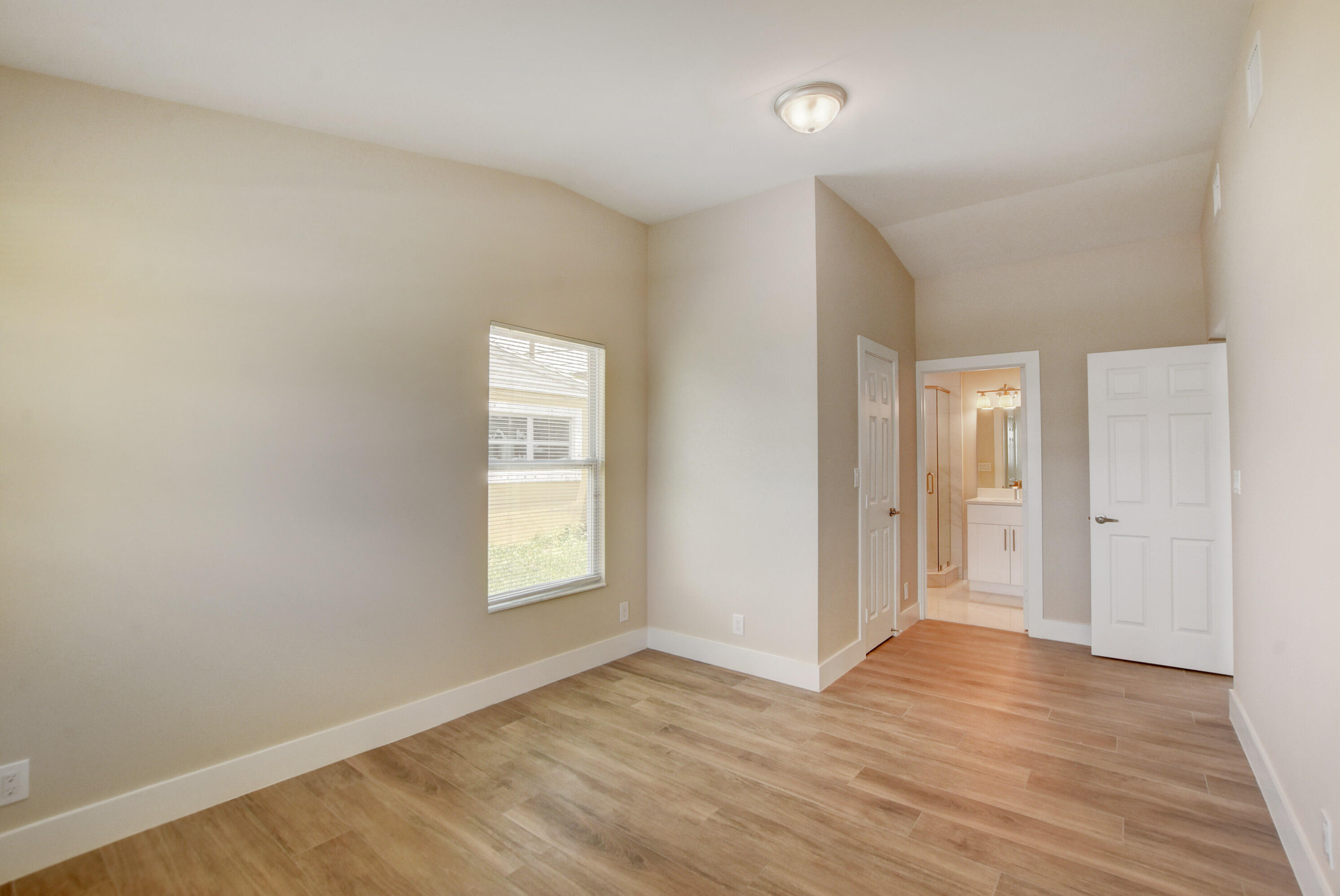PALM BEACH SQUARE UNIT 1 - Residential Lease