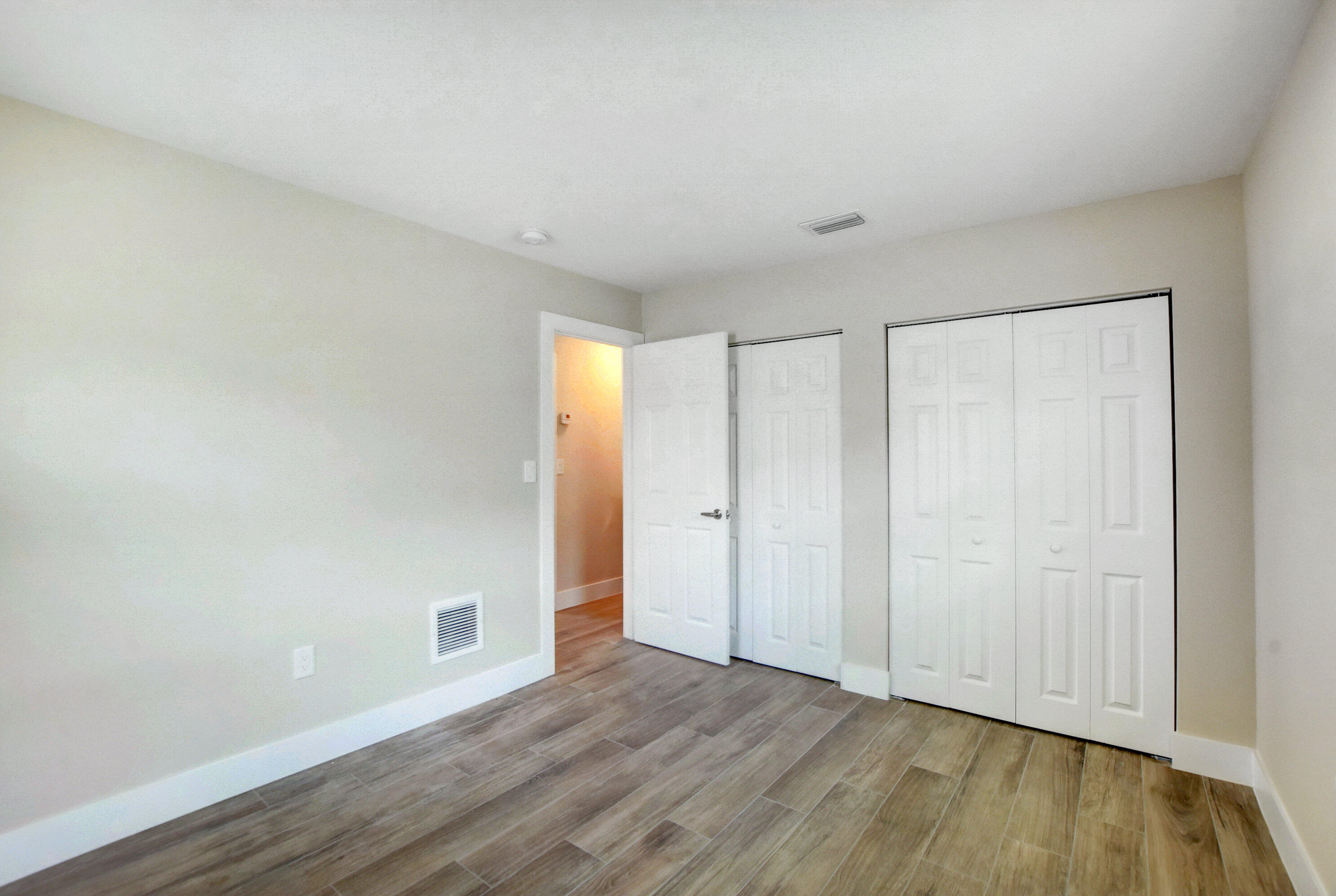 PALM BEACH SQUARE UNIT 1 - Residential Lease