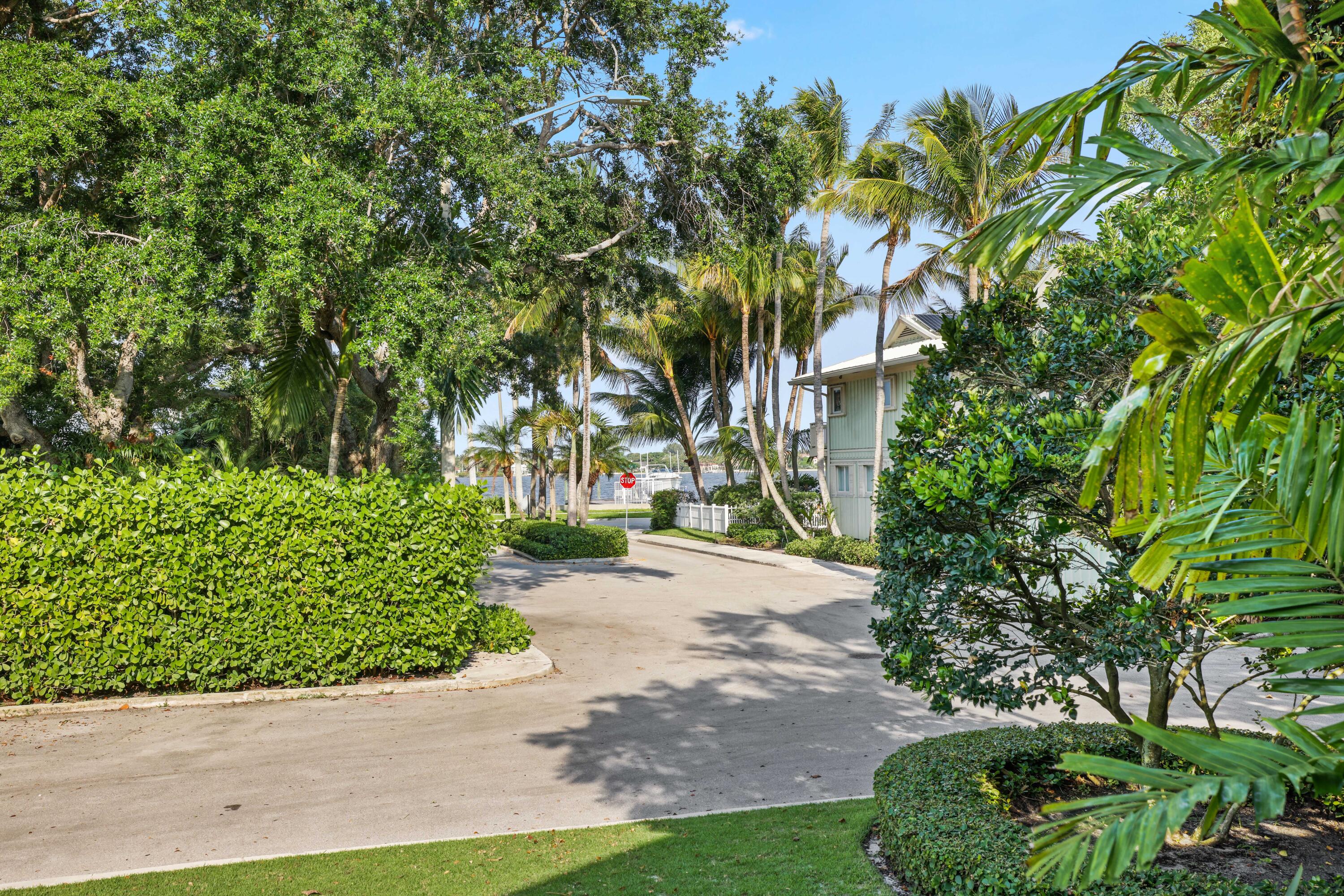 SHADOWLAWN - Residential