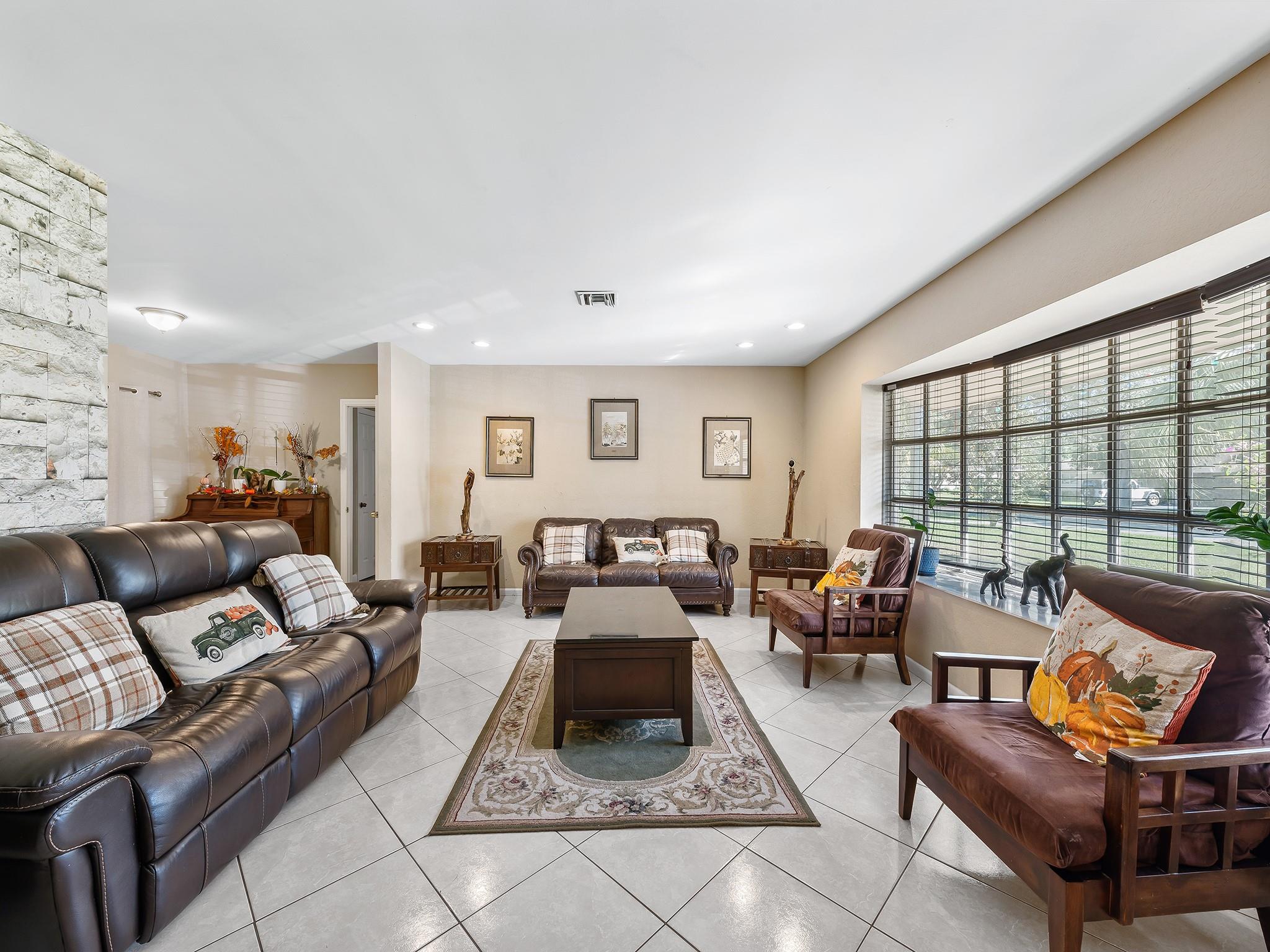 CORAL SPRINGS II - Residential