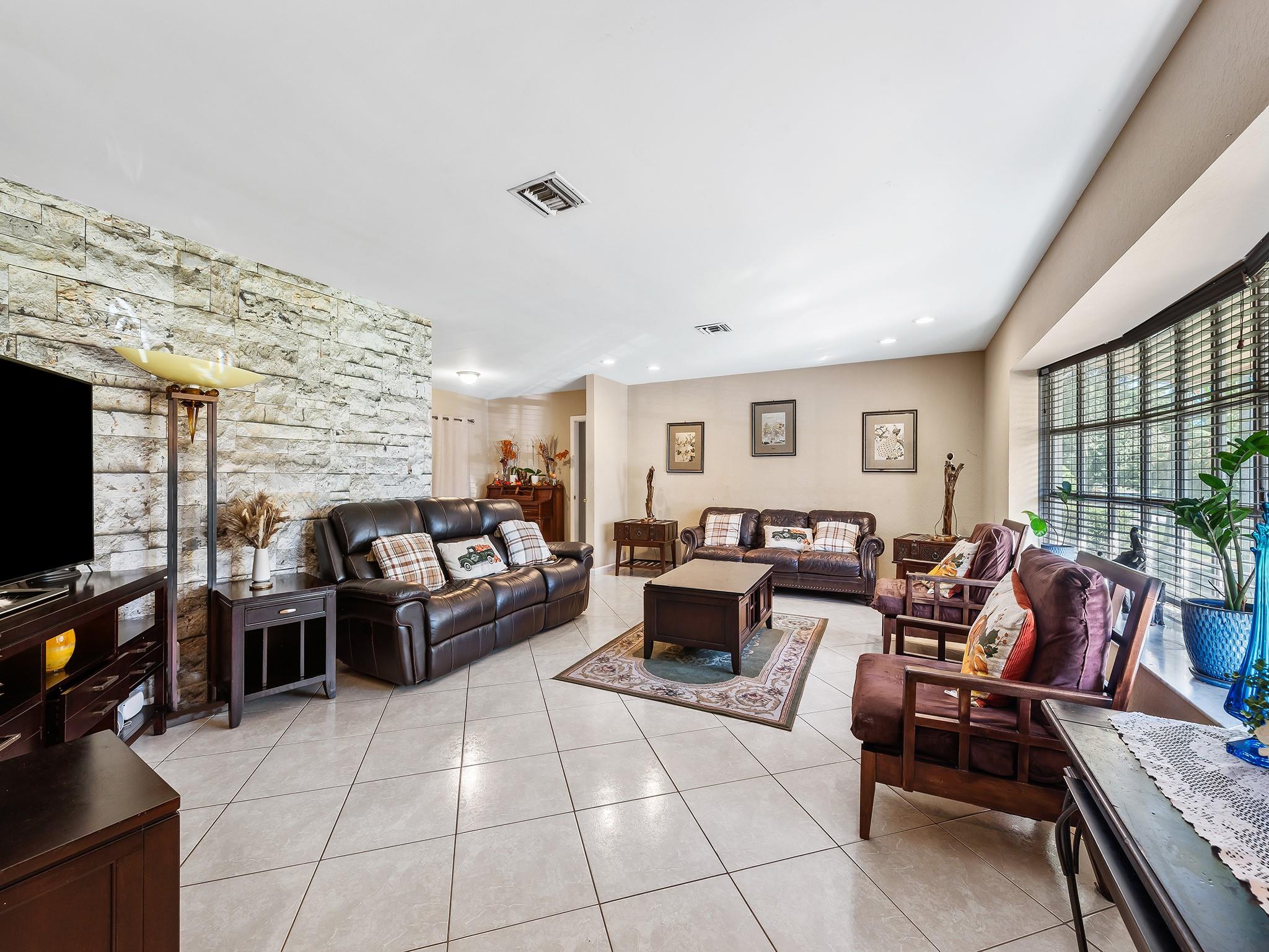CORAL SPRINGS II - Residential