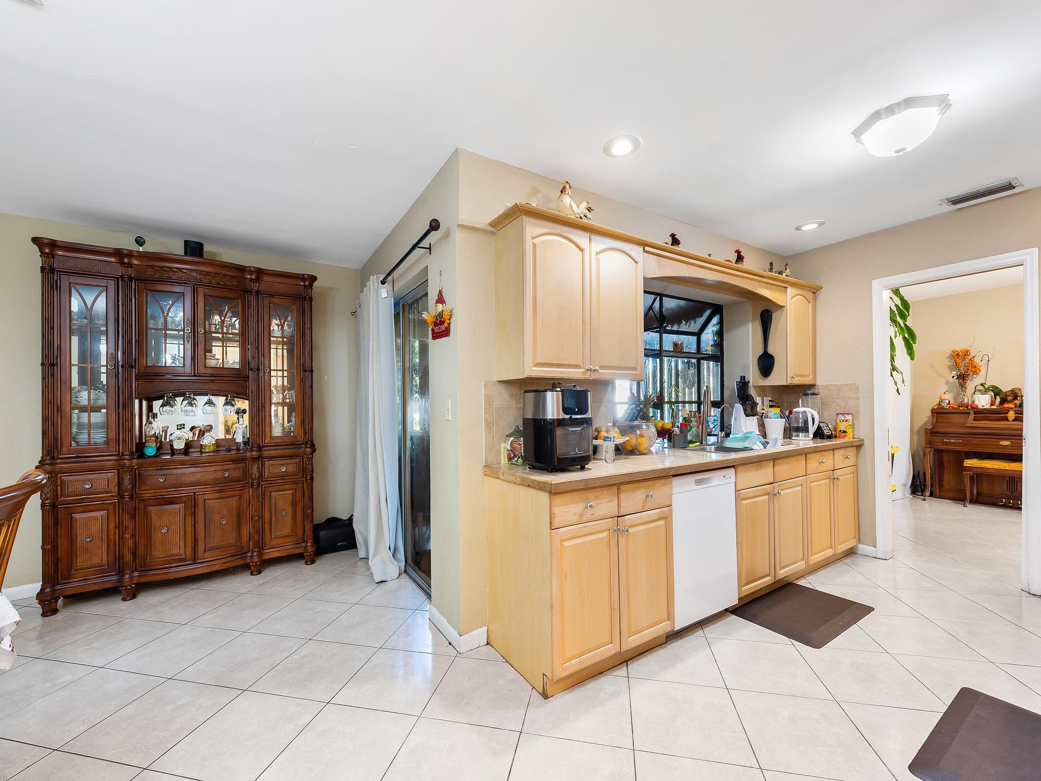 CORAL SPRINGS II - Residential