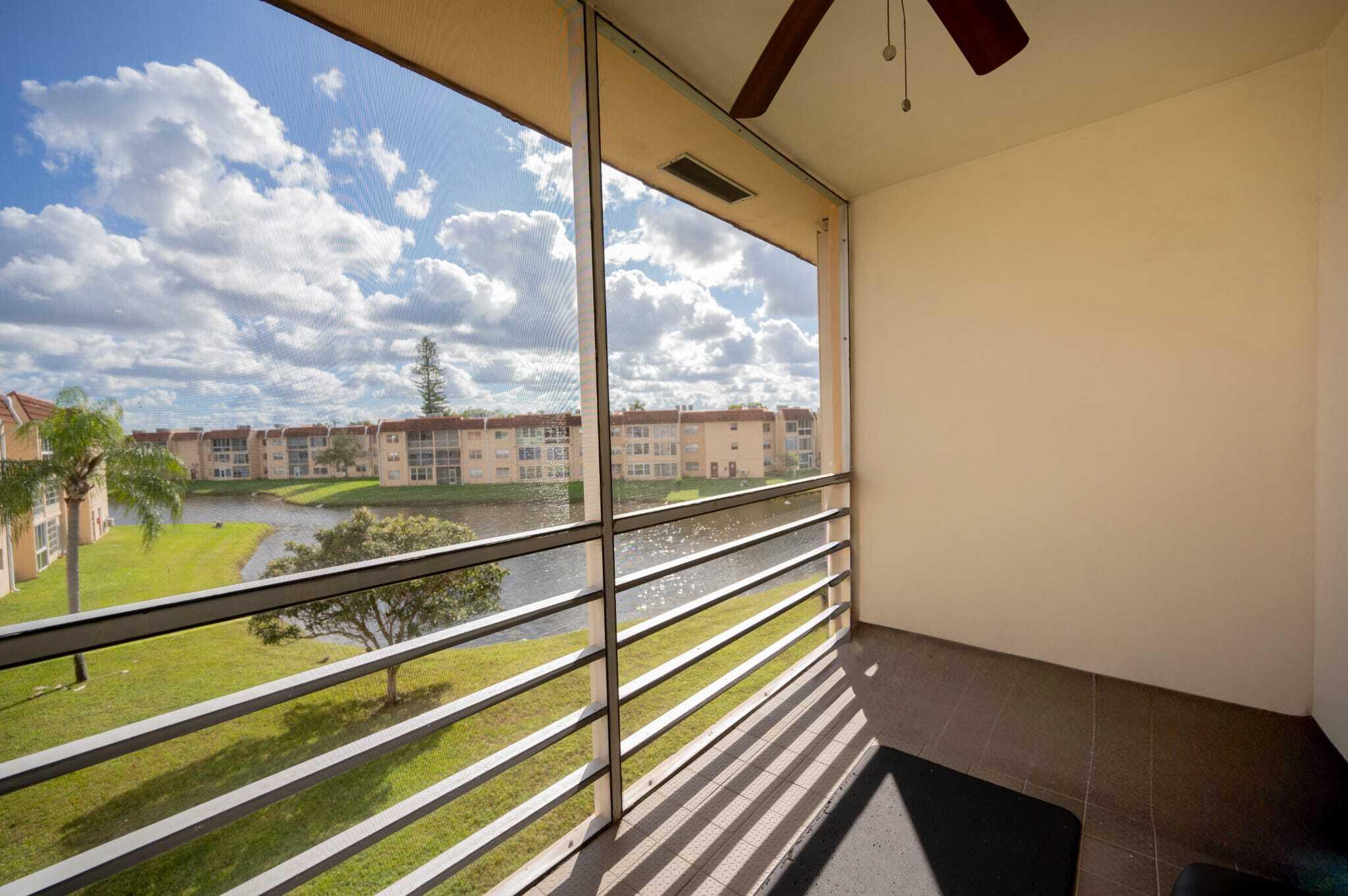 SUNRISE LAKES 3 CONDO - Residential
