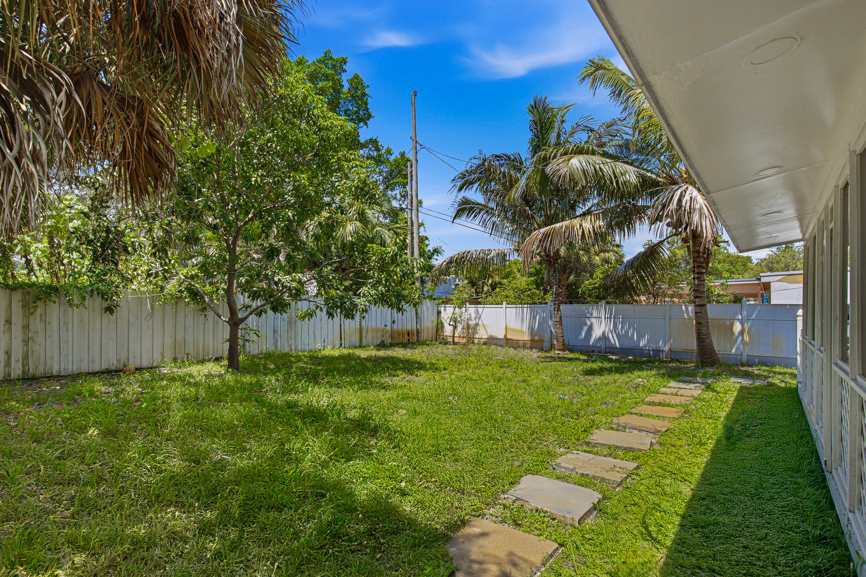 NORTH PALM BCH 1 - Residential
