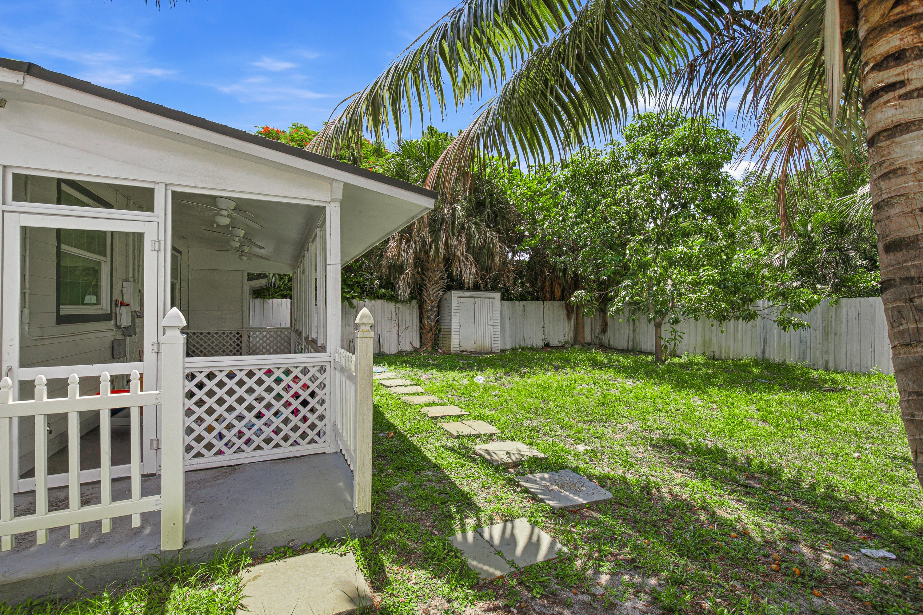 NORTH PALM BCH 1 - Residential