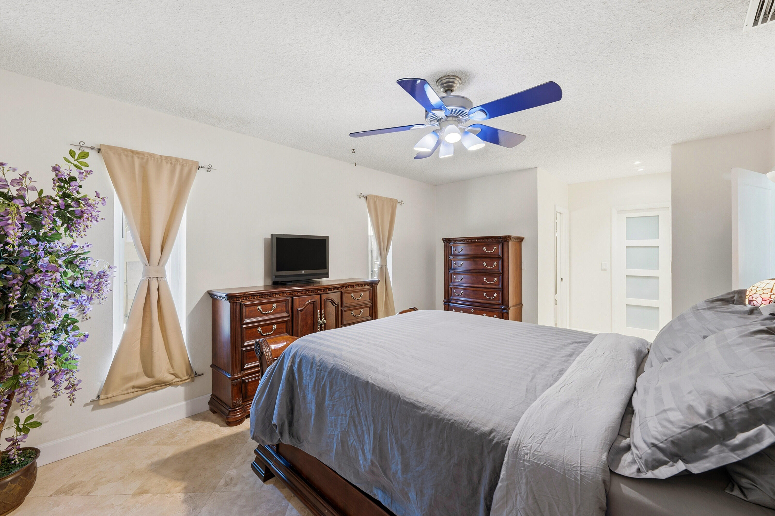 SNUG HARBOR SEC THREE - Residential