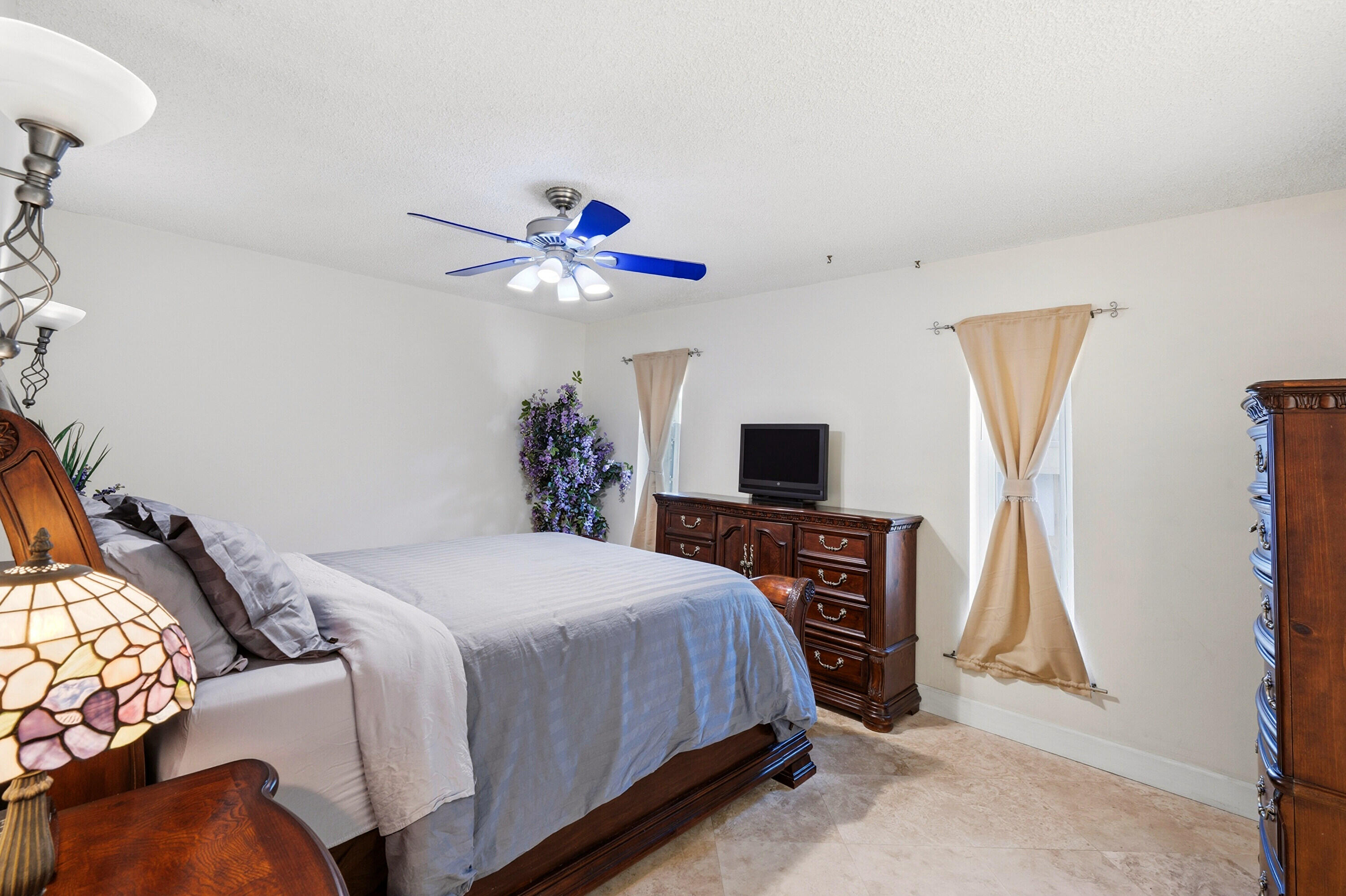 SNUG HARBOR SEC THREE - Residential