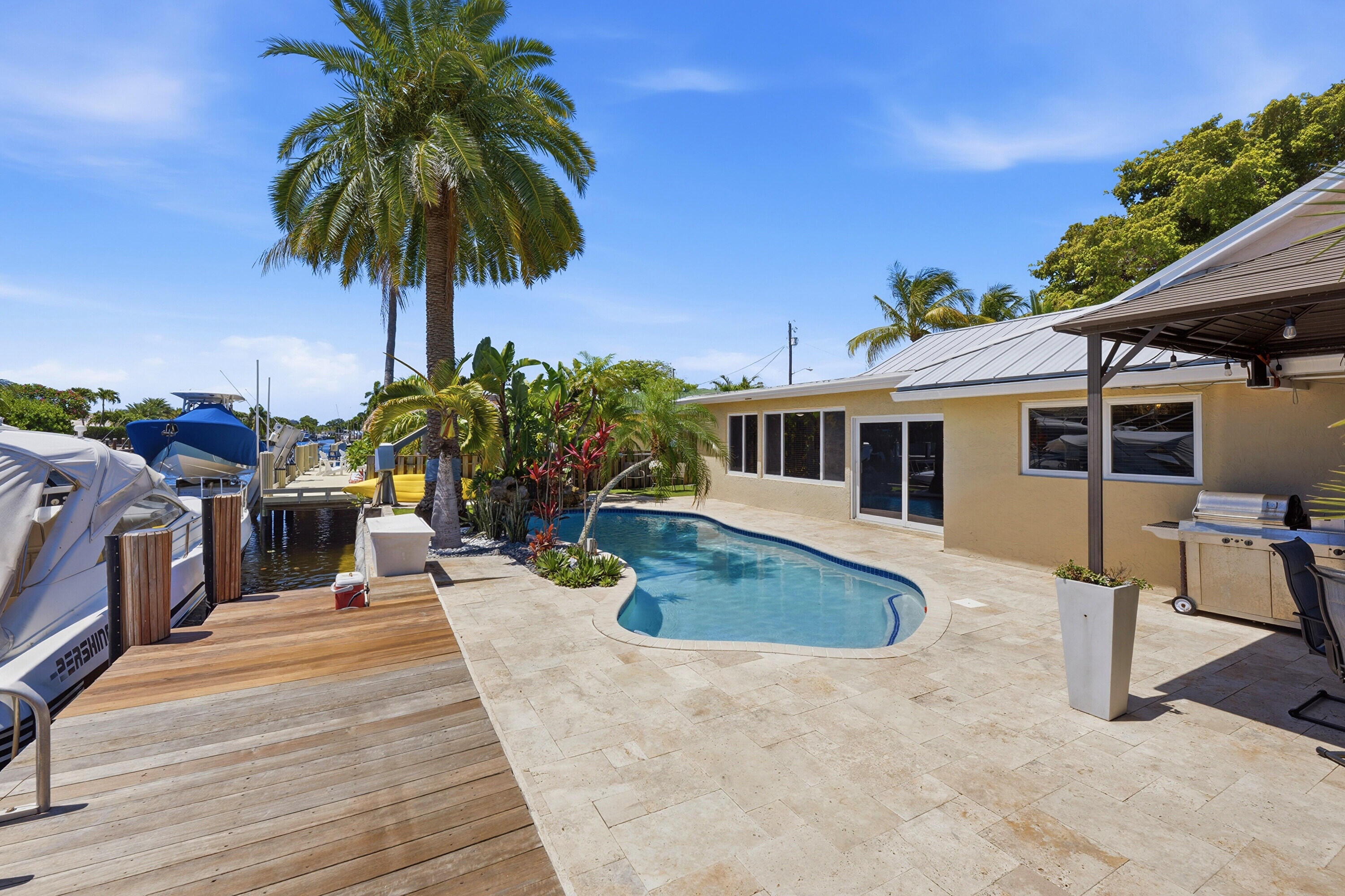 SNUG HARBOR SEC THREE - Residential