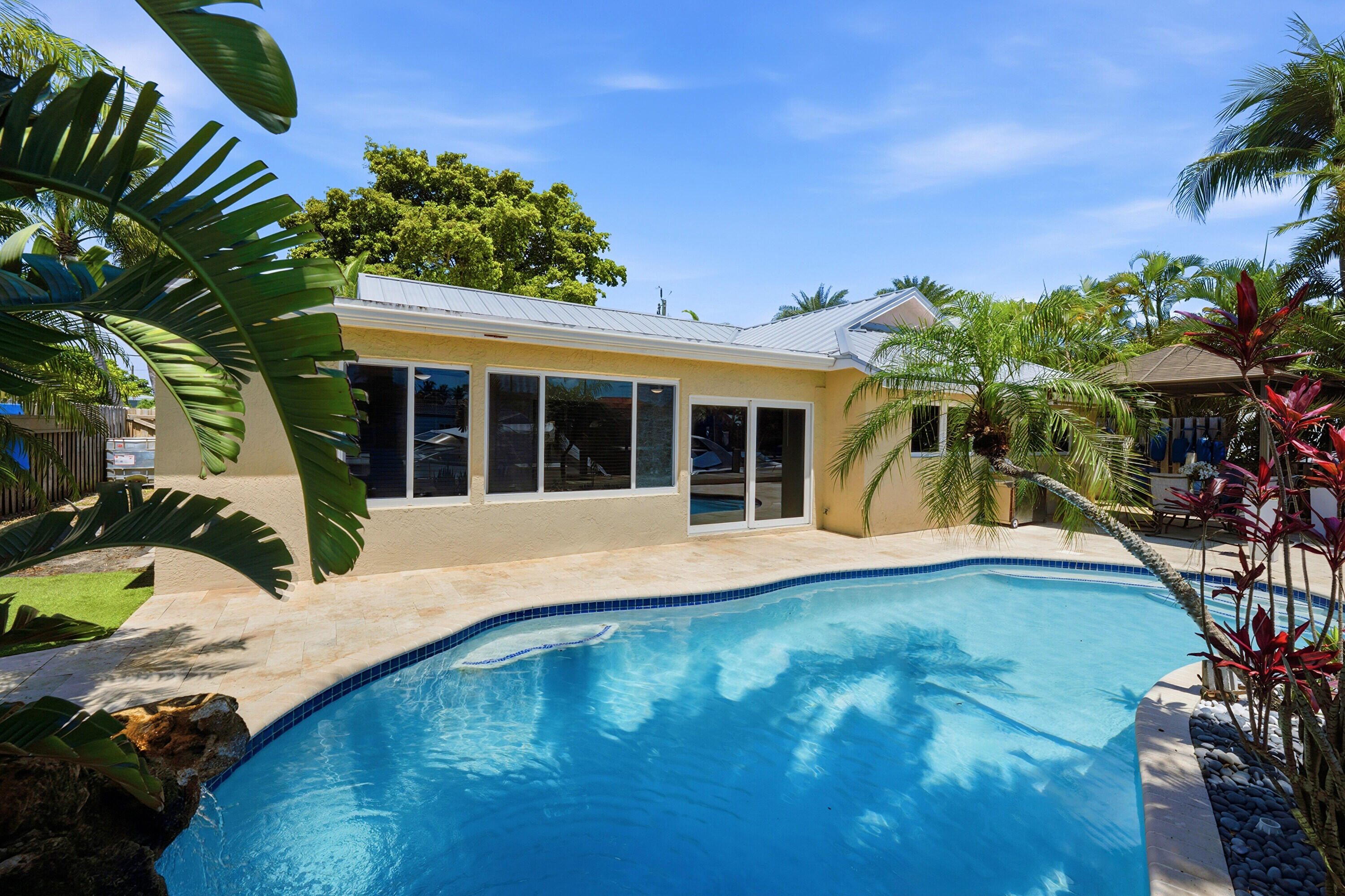 SNUG HARBOR SEC THREE - Residential
