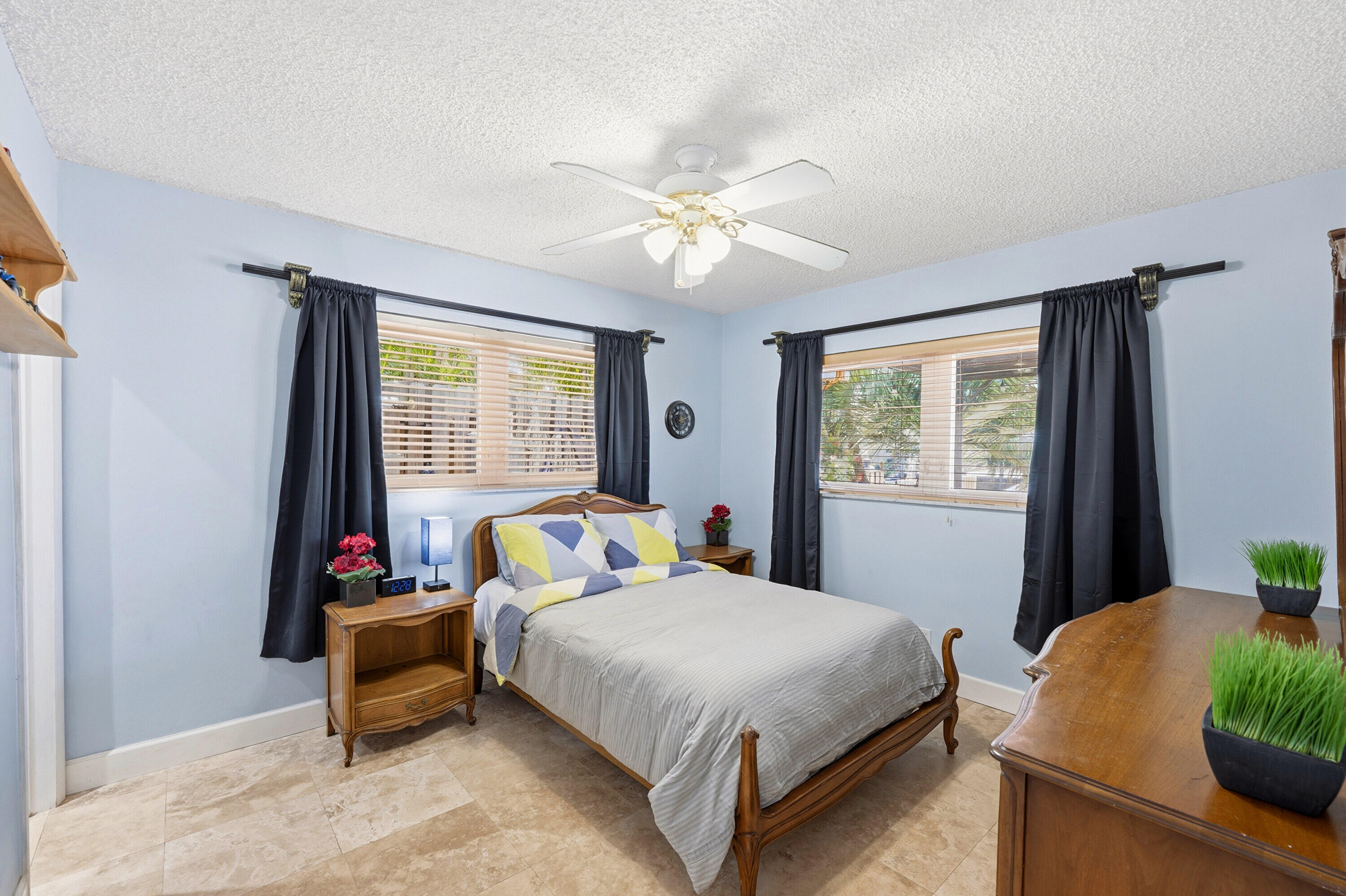 SNUG HARBOR SEC THREE - Residential