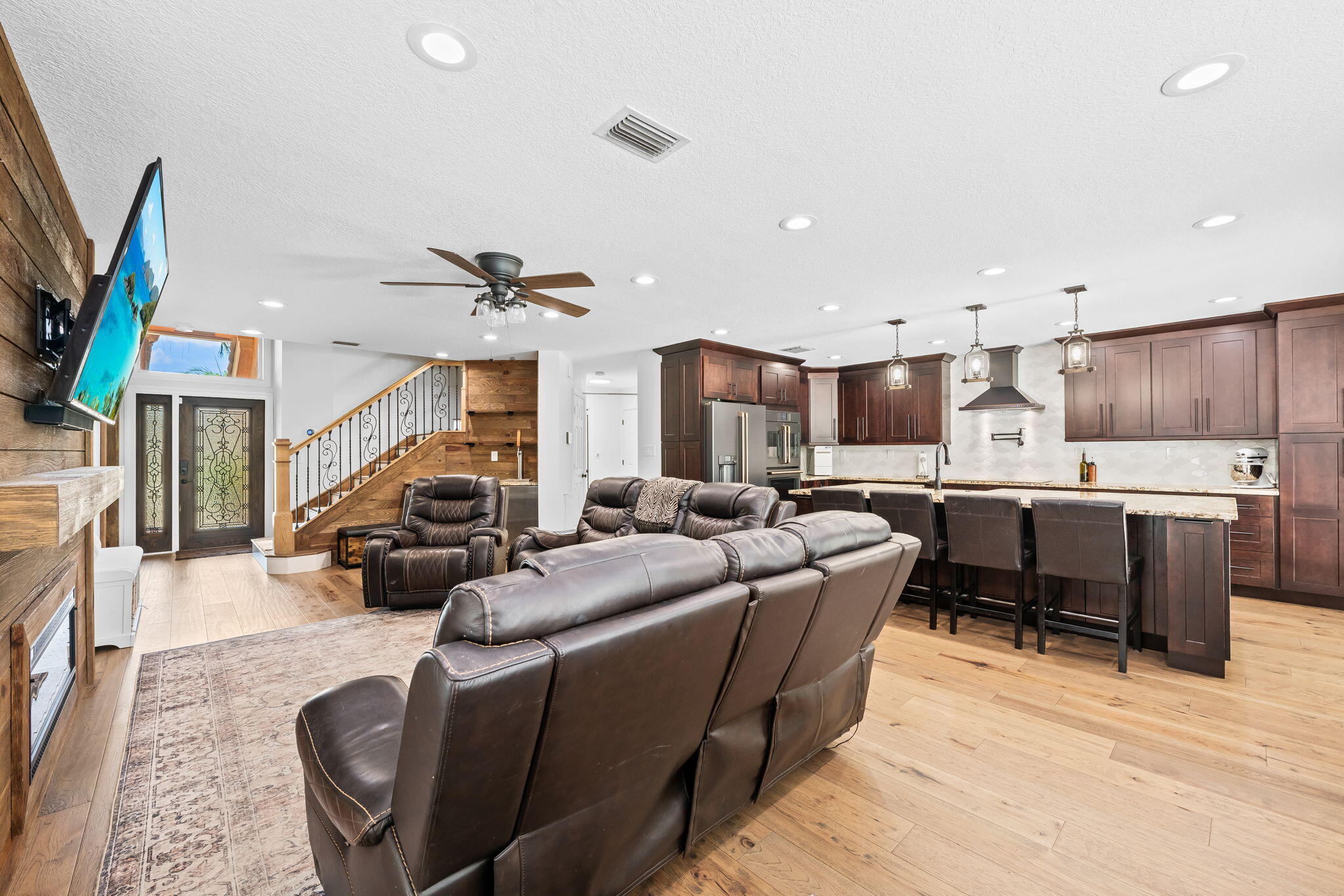 COUNTRYS POINT - Residential