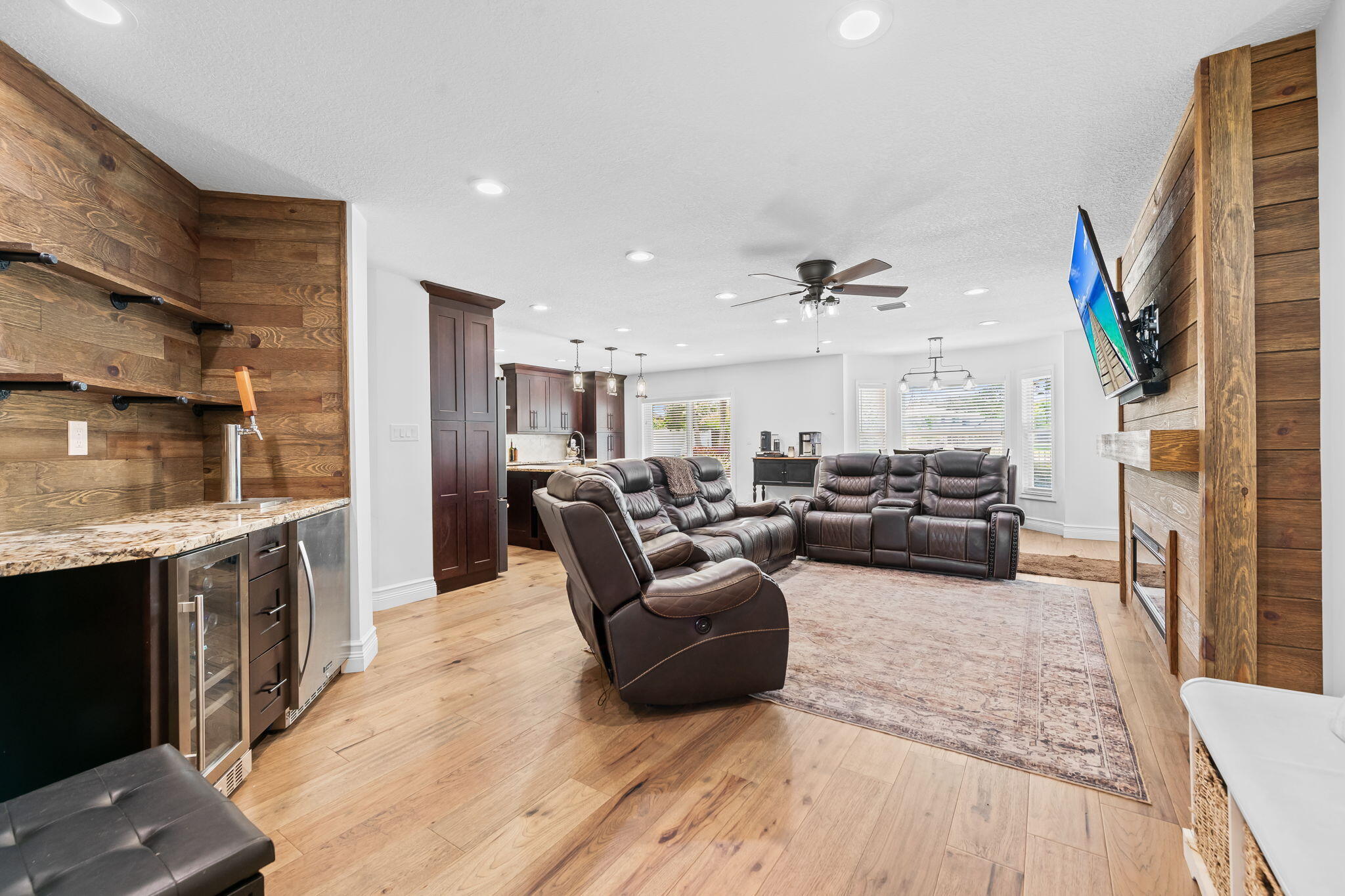 COUNTRYS POINT - Residential