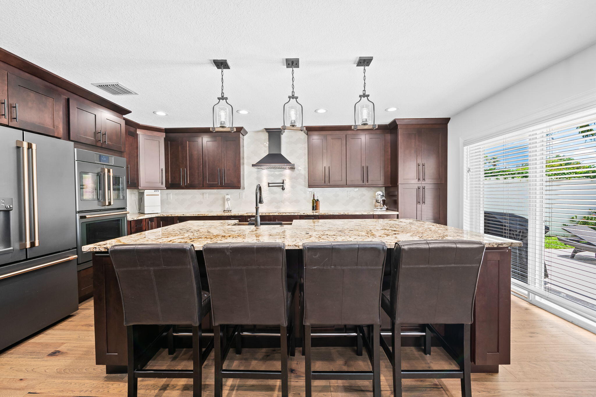 COUNTRYS POINT - Residential
