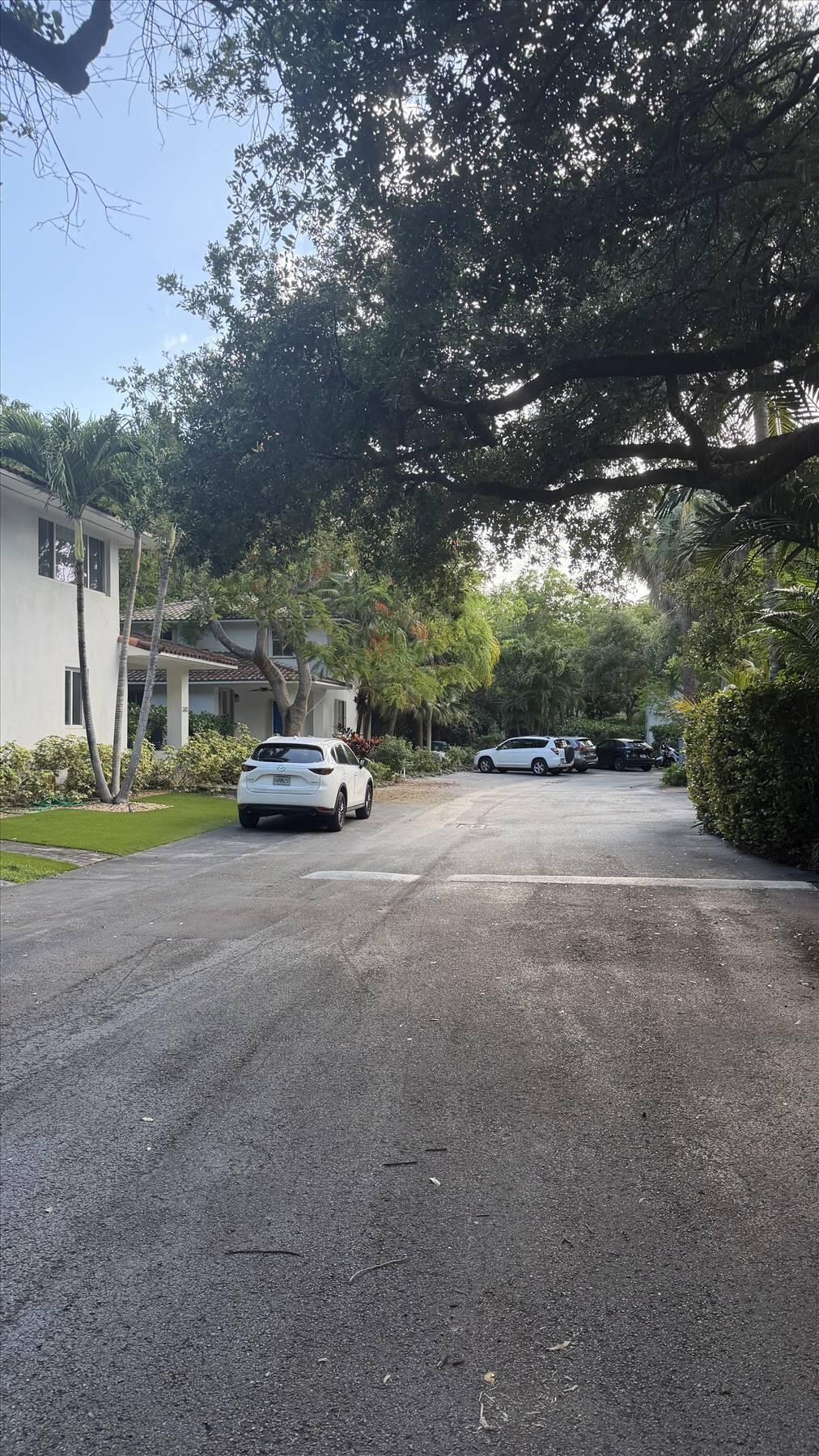 SAINT HUGH OAKS VILLAGE CONDO - Residential Lease