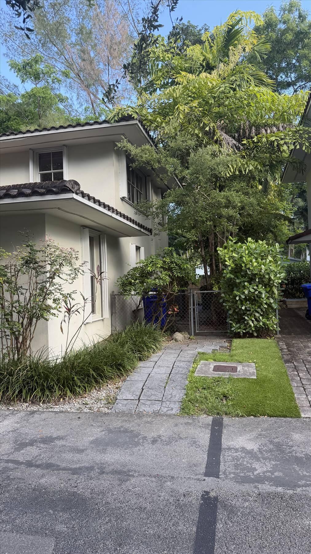 SAINT HUGH OAKS VILLAGE CONDO - Residential Lease
