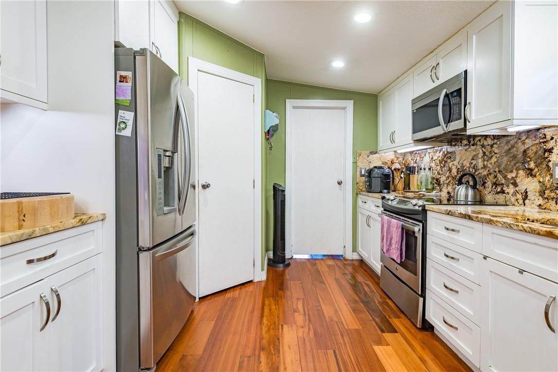 SANDALFOOT COVE - Residential