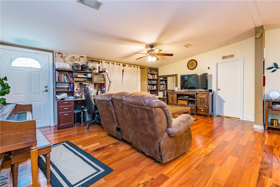 SANDALFOOT COVE - Residential