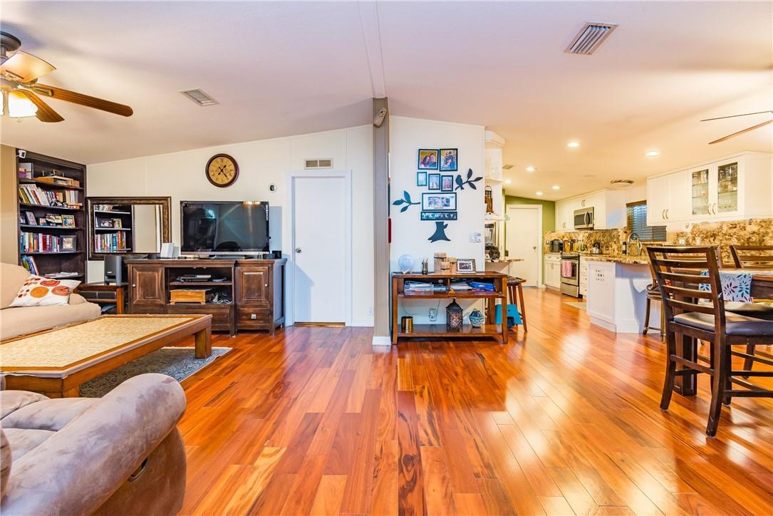 SANDALFOOT COVE - Residential
