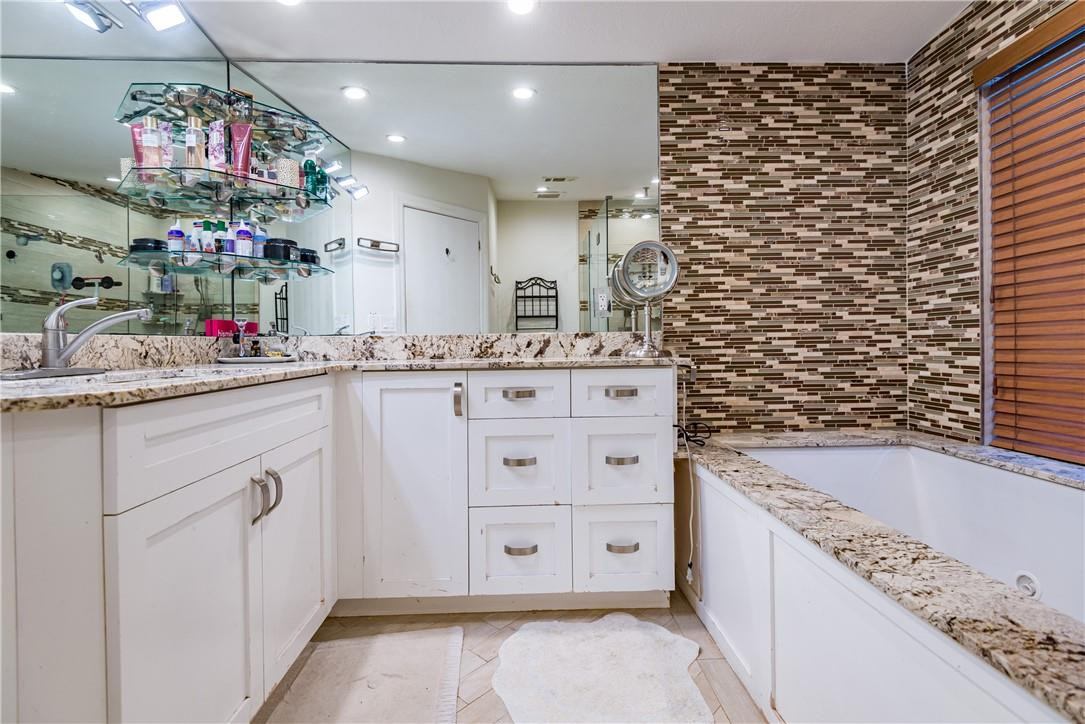 SANDALFOOT COVE - Residential
