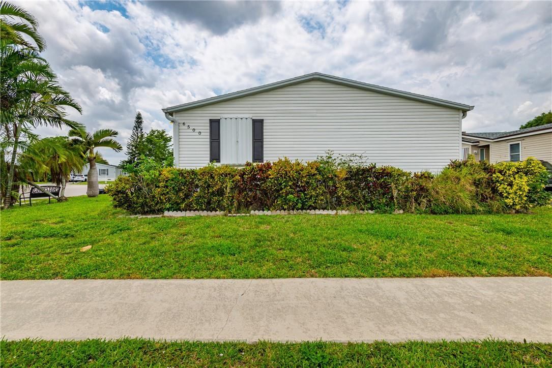 SANDALFOOT COVE - Residential