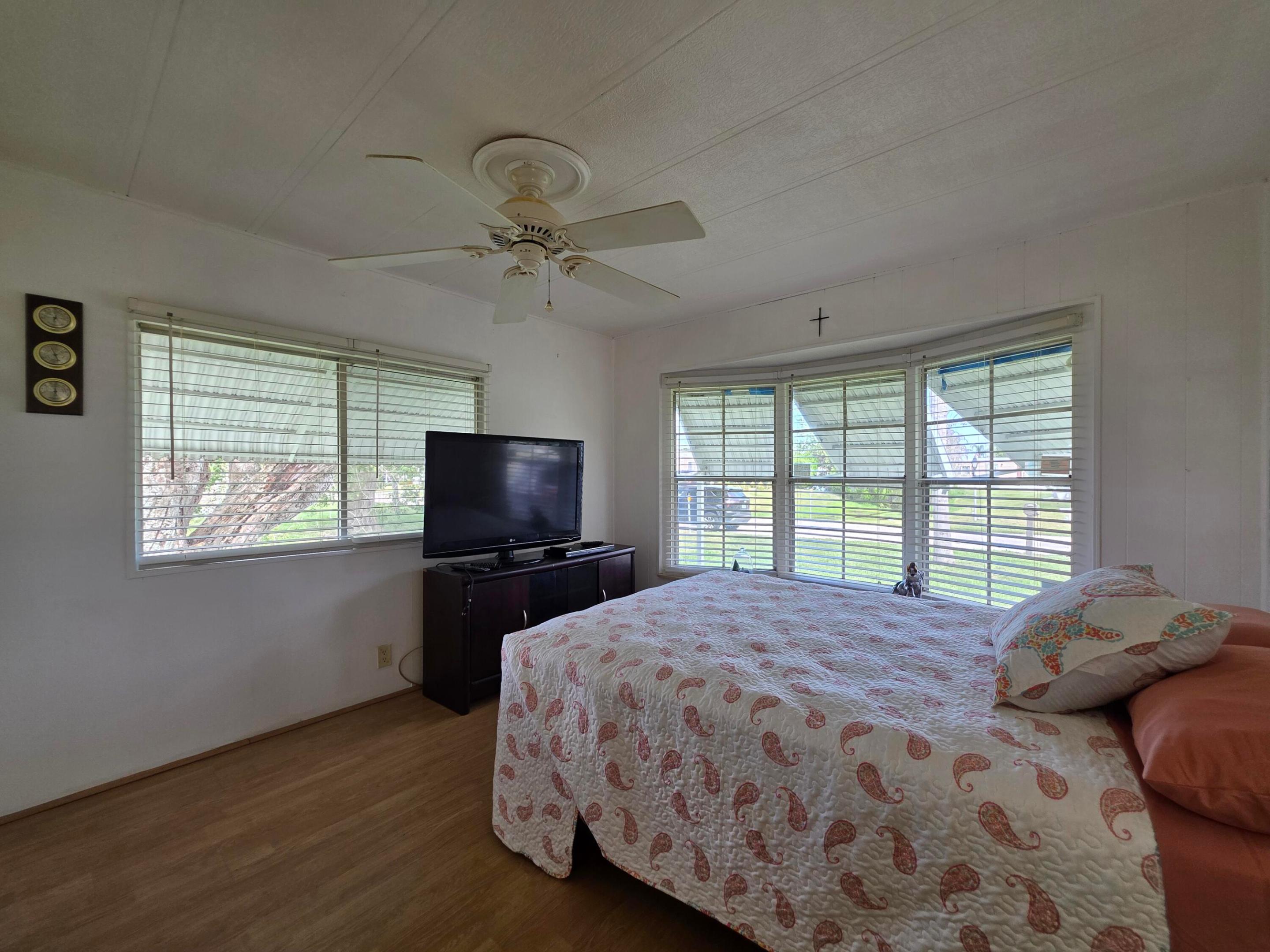 Spanish Lakes Riverfront - Residential