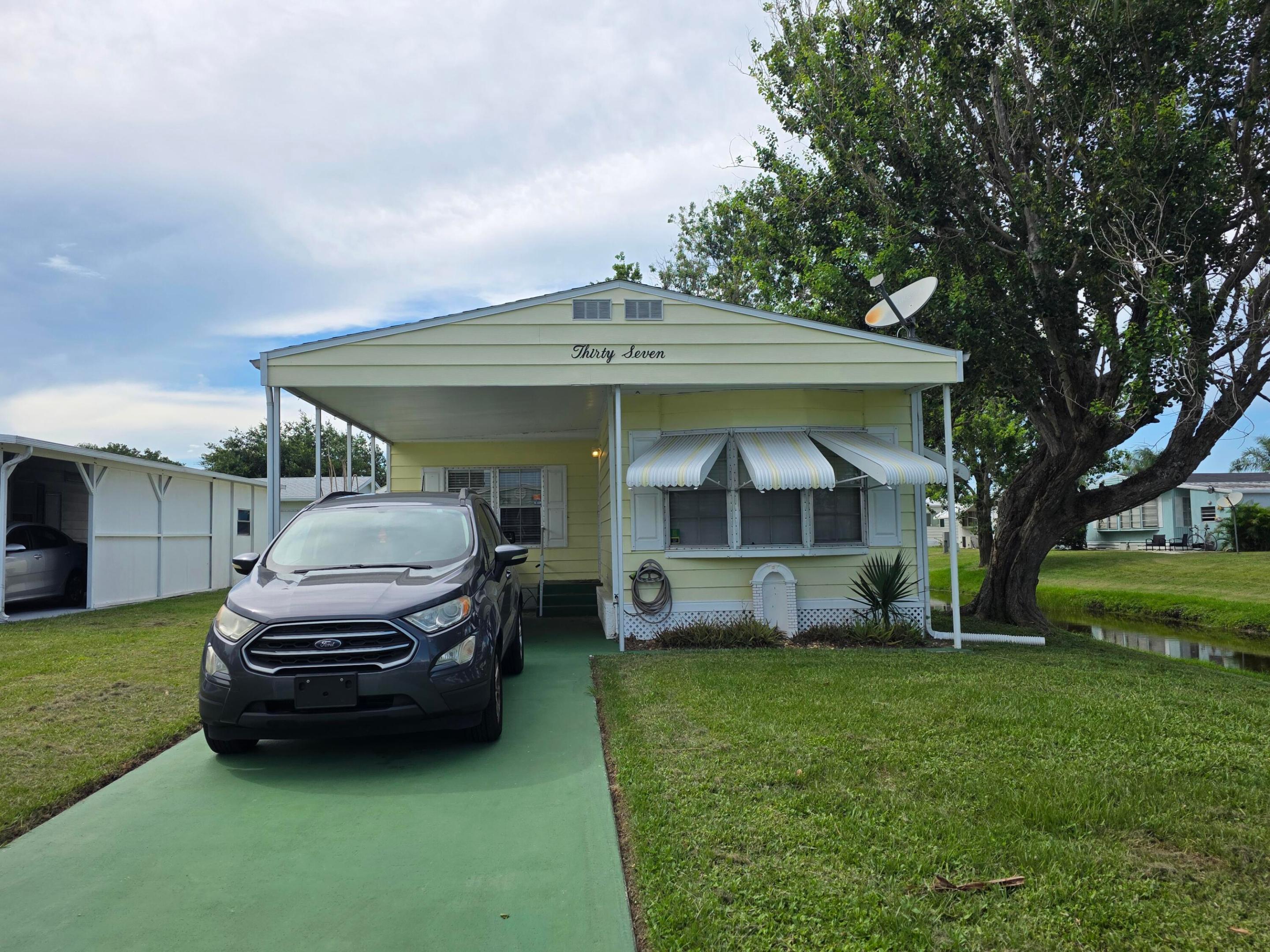 Spanish Lakes Riverfront - Residential