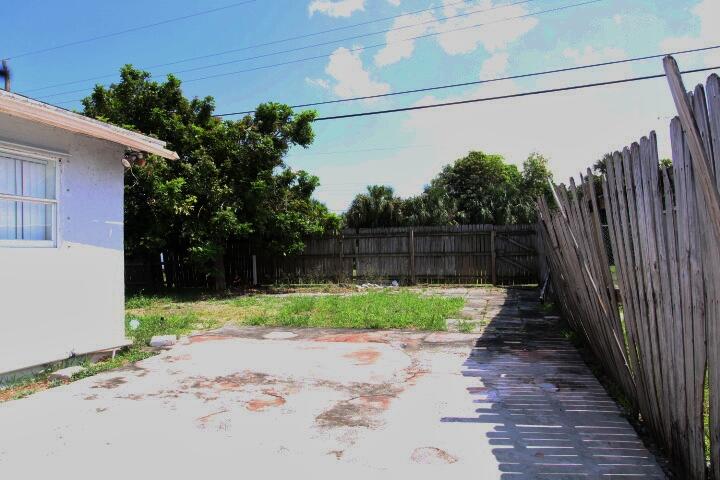 FEDERAL GARDENS 1 - Residential Lease