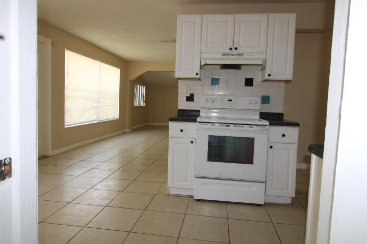 FEDERAL GARDENS 1 - Residential Lease