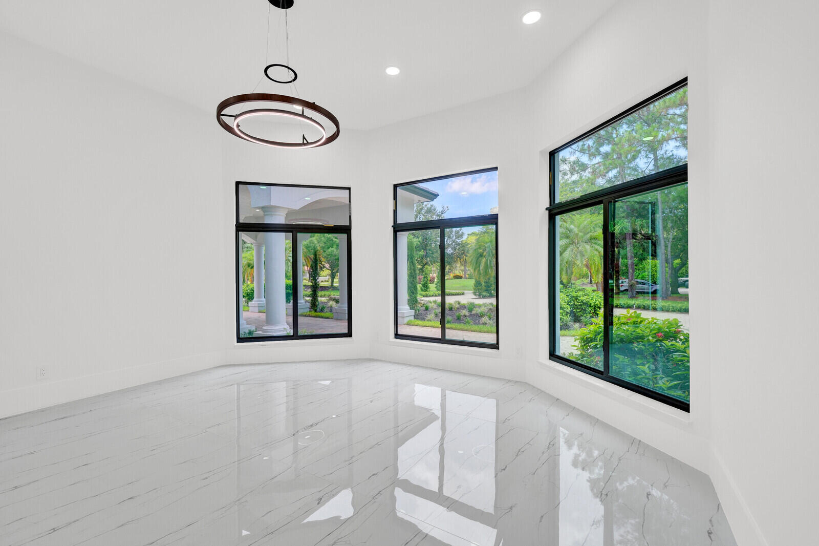 TALL PINES - Residential