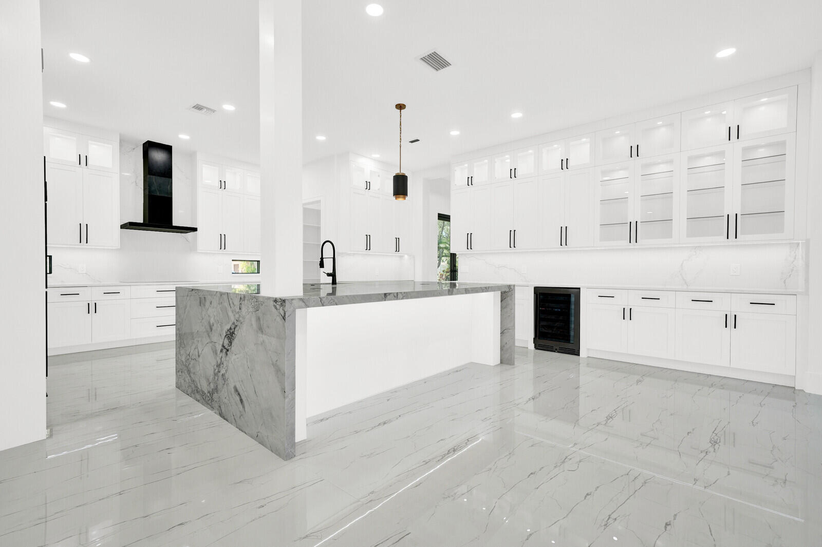 TALL PINES - Residential