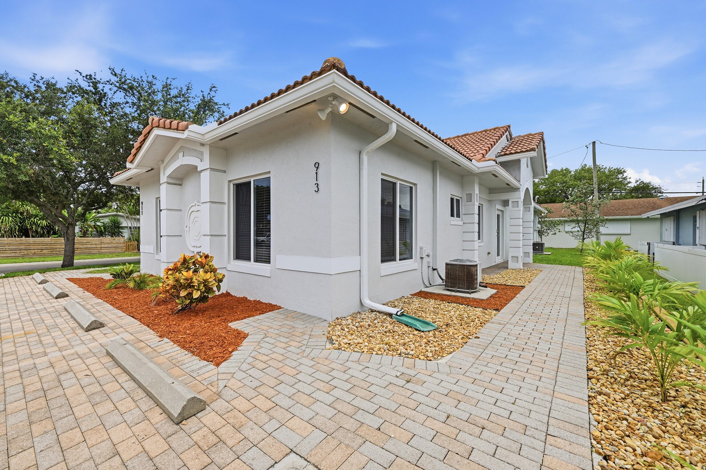 PINE CREST AMENDED PLAT - Residential Lease