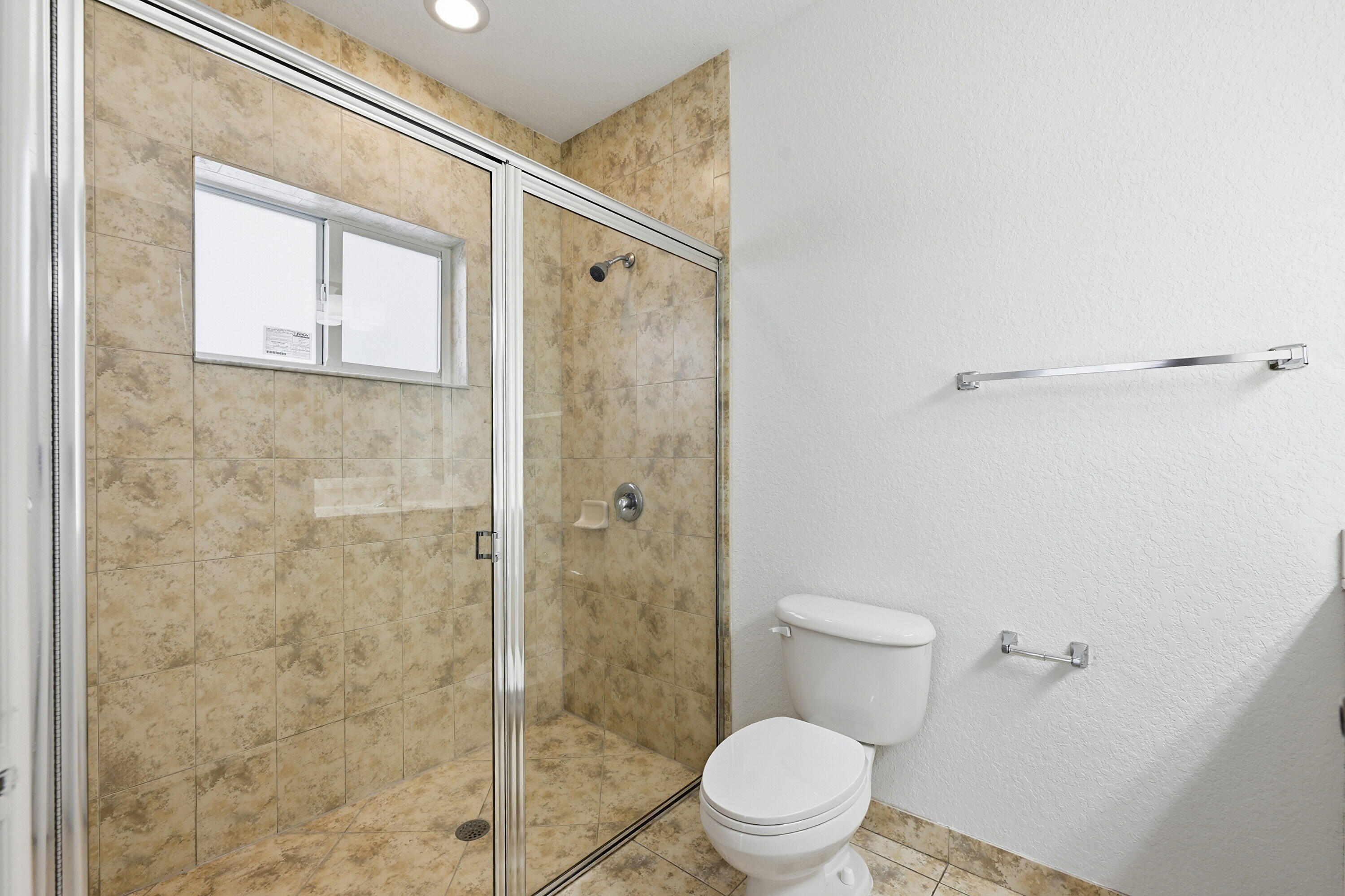 PINE CREST AMENDED PLAT - Residential Lease