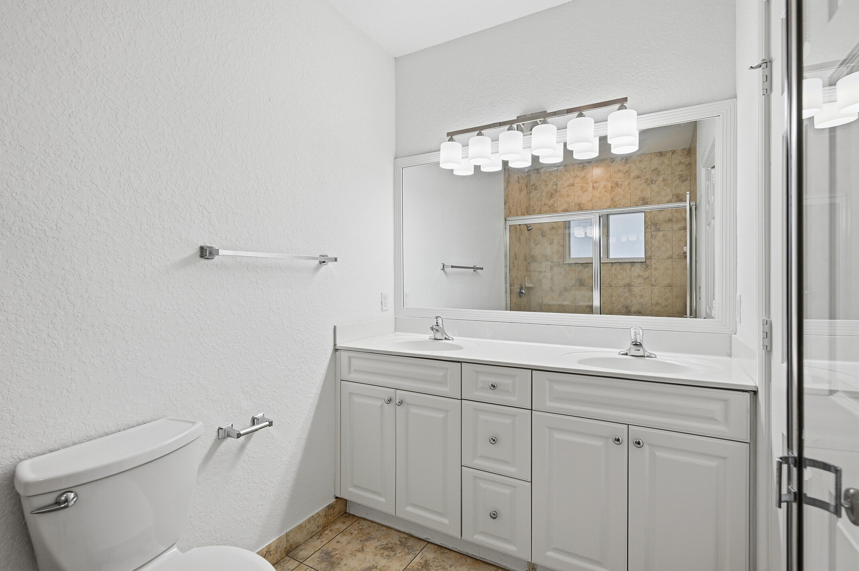 PINE CREST AMENDED PLAT - Residential Lease