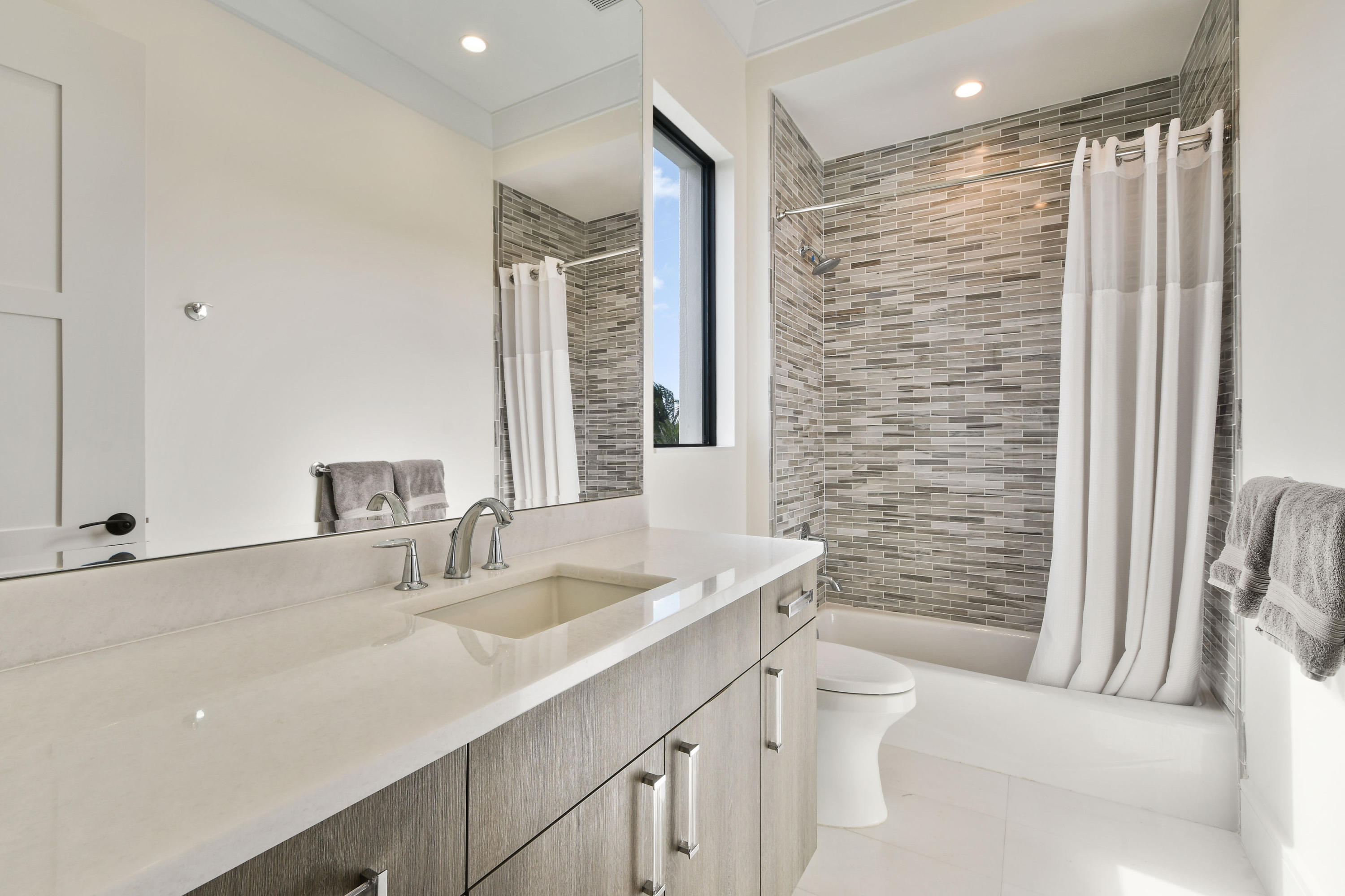 FRENCHMANS HARBOR- ADMIRALS COLLECTIONS - Residential