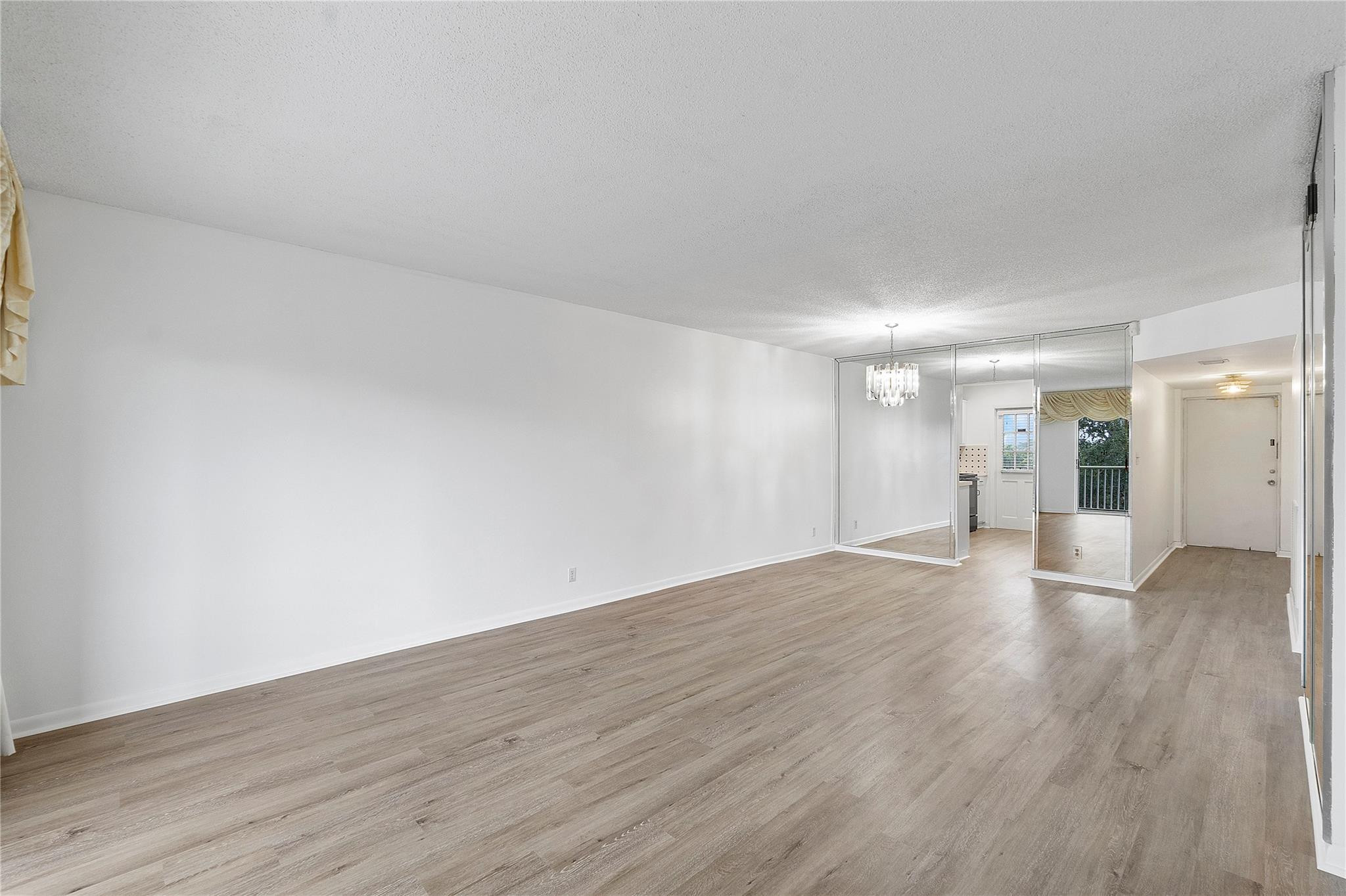 BRIARWOOD CLUB CONDO 4 - Residential