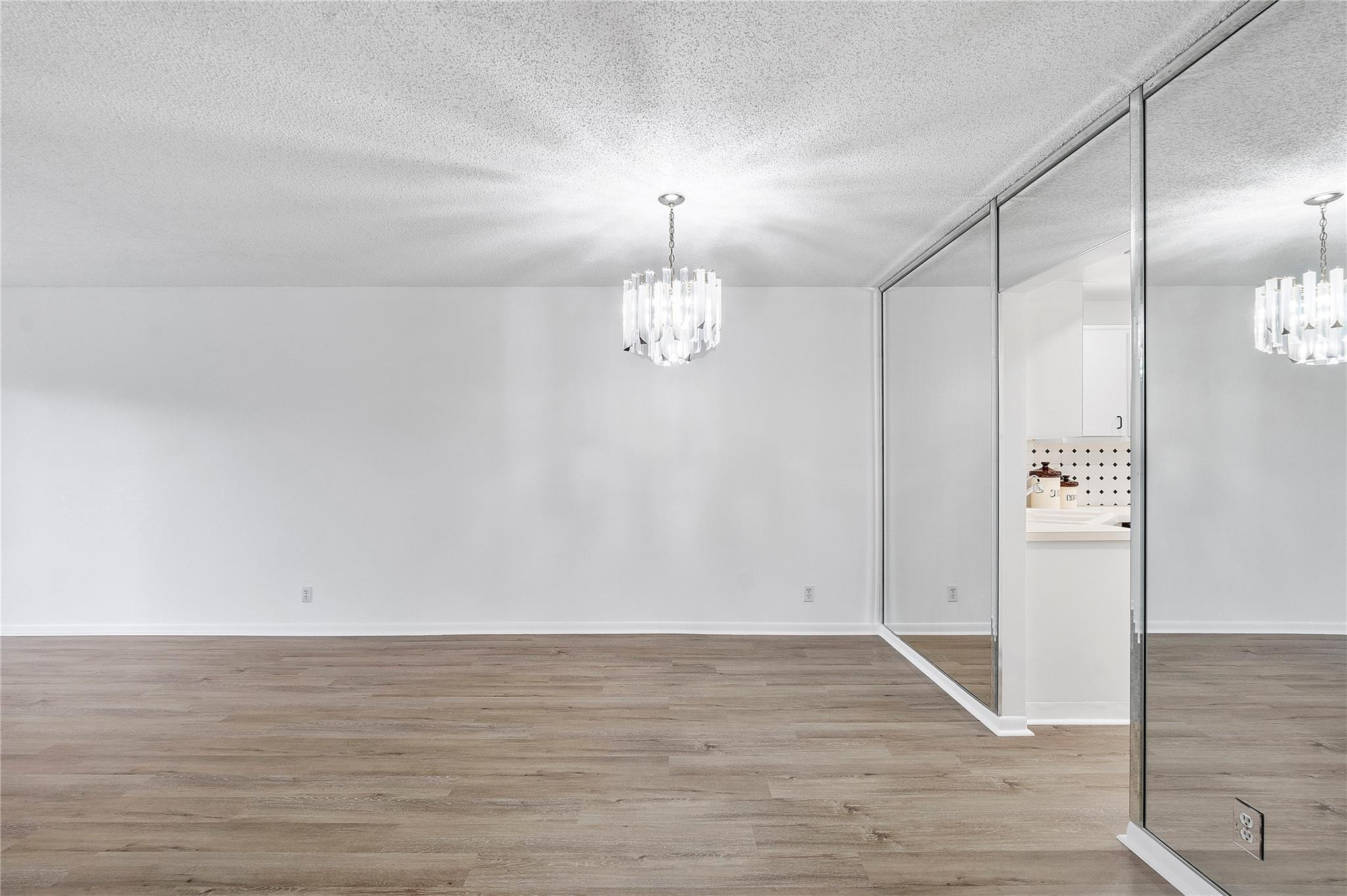 BRIARWOOD CLUB CONDO 4 - Residential