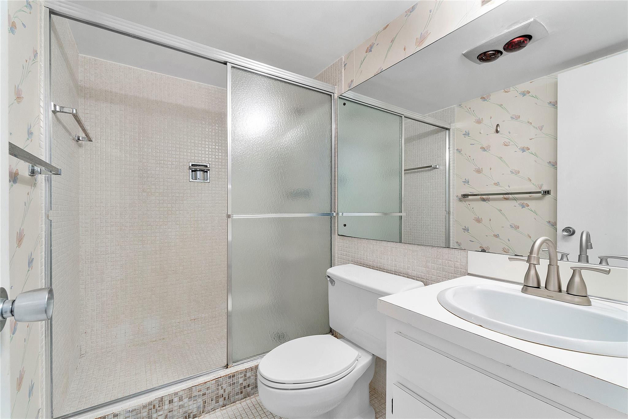 BRIARWOOD CLUB CONDO 4 - Residential