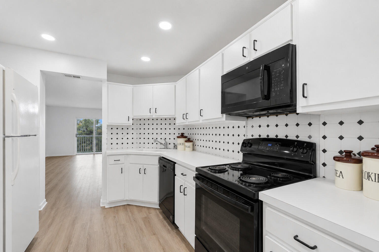 BRIARWOOD CLUB CONDO 4 - Residential