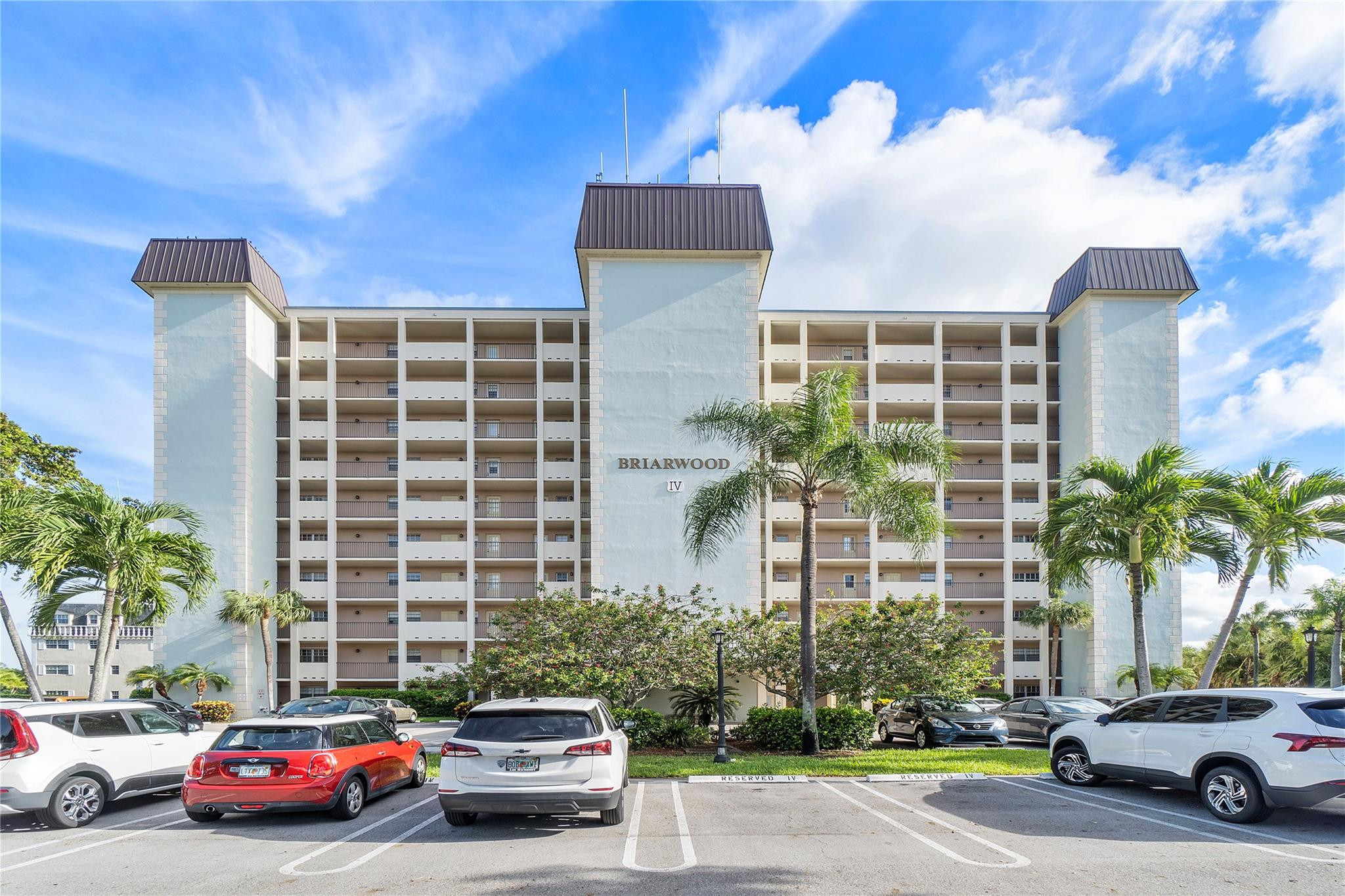 BRIARWOOD CLUB CONDO 4 - Residential