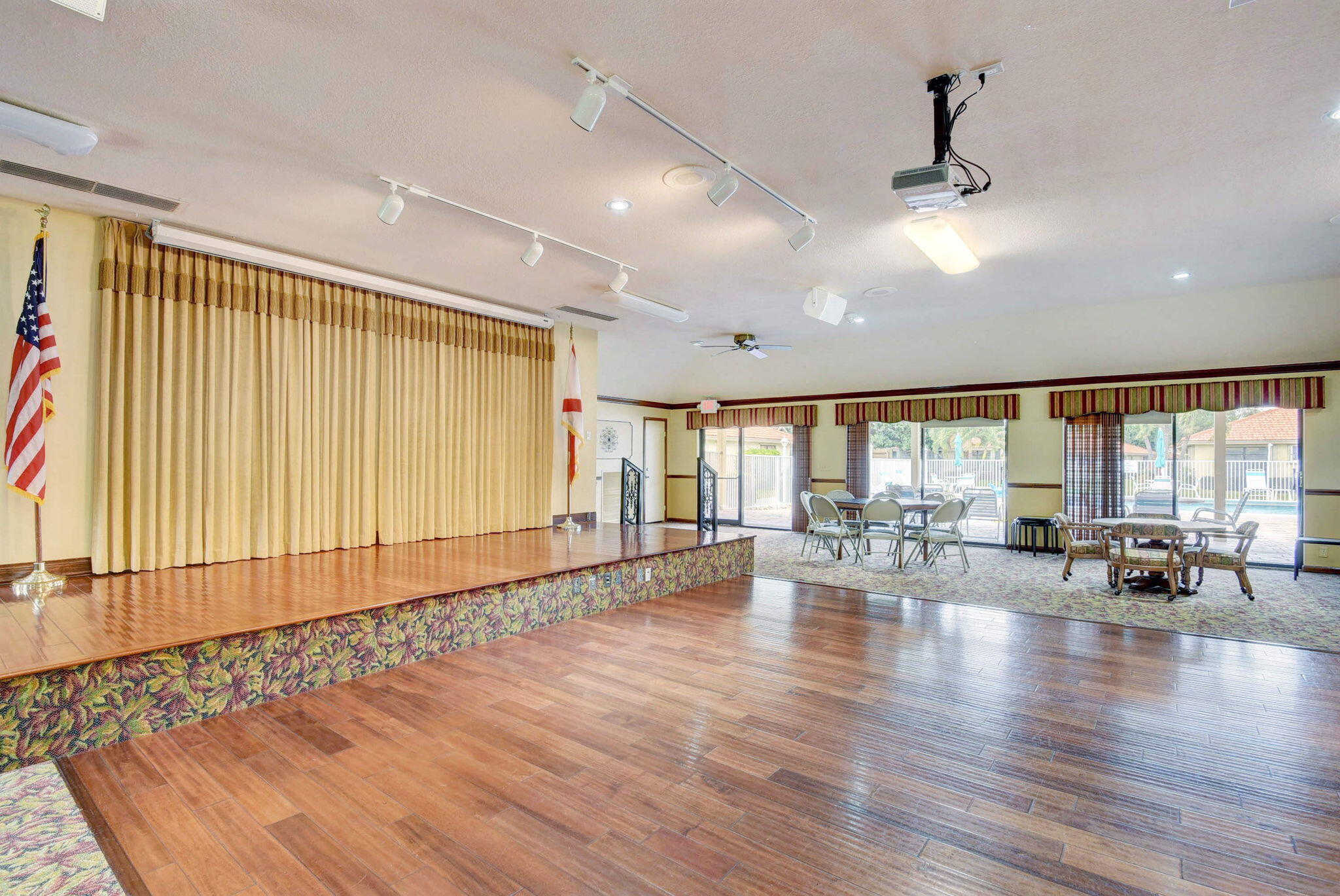BENT TREE VILLAS WEST CONDO - Residential