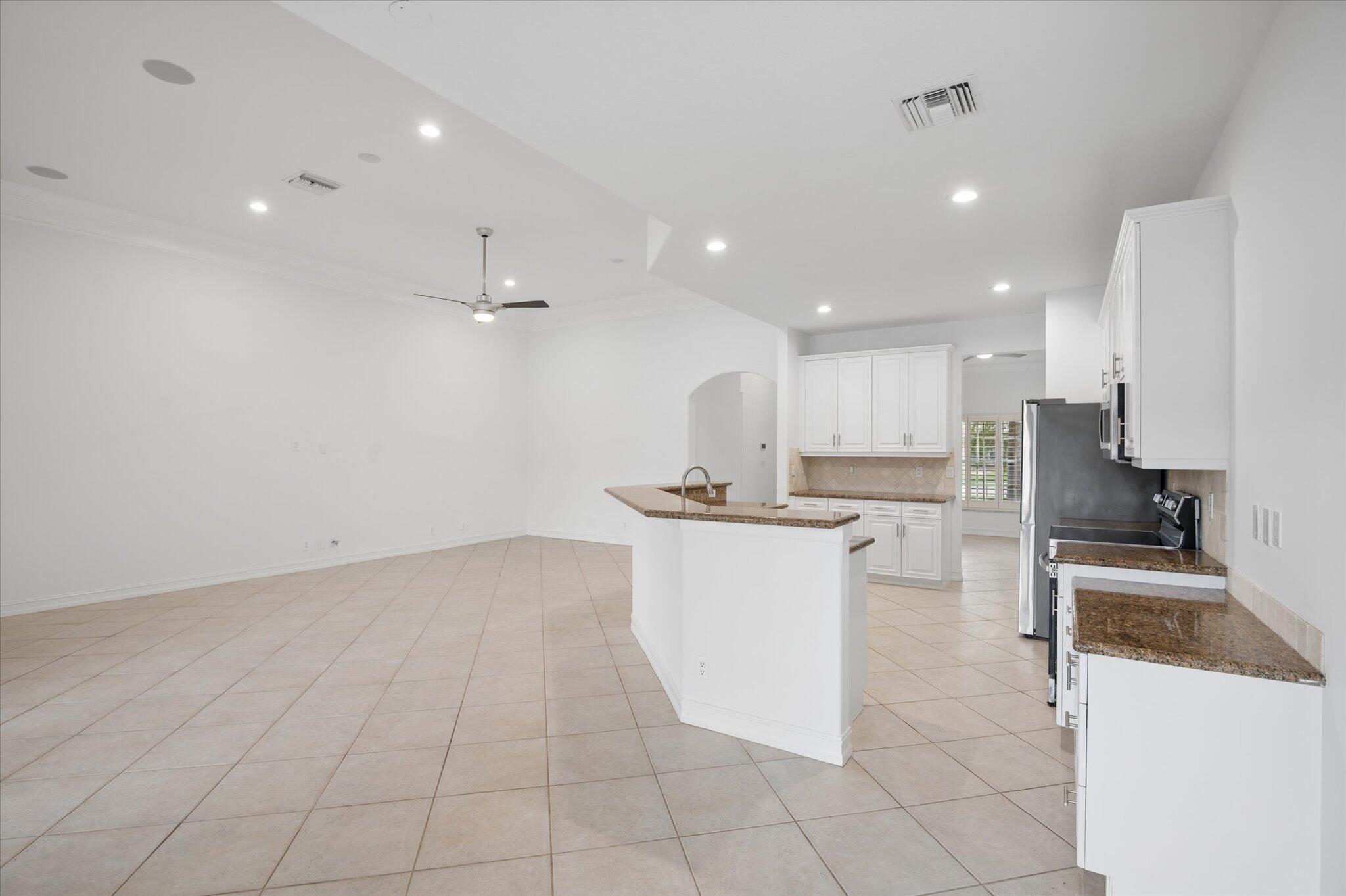 PARKLAND ISLES - Residential