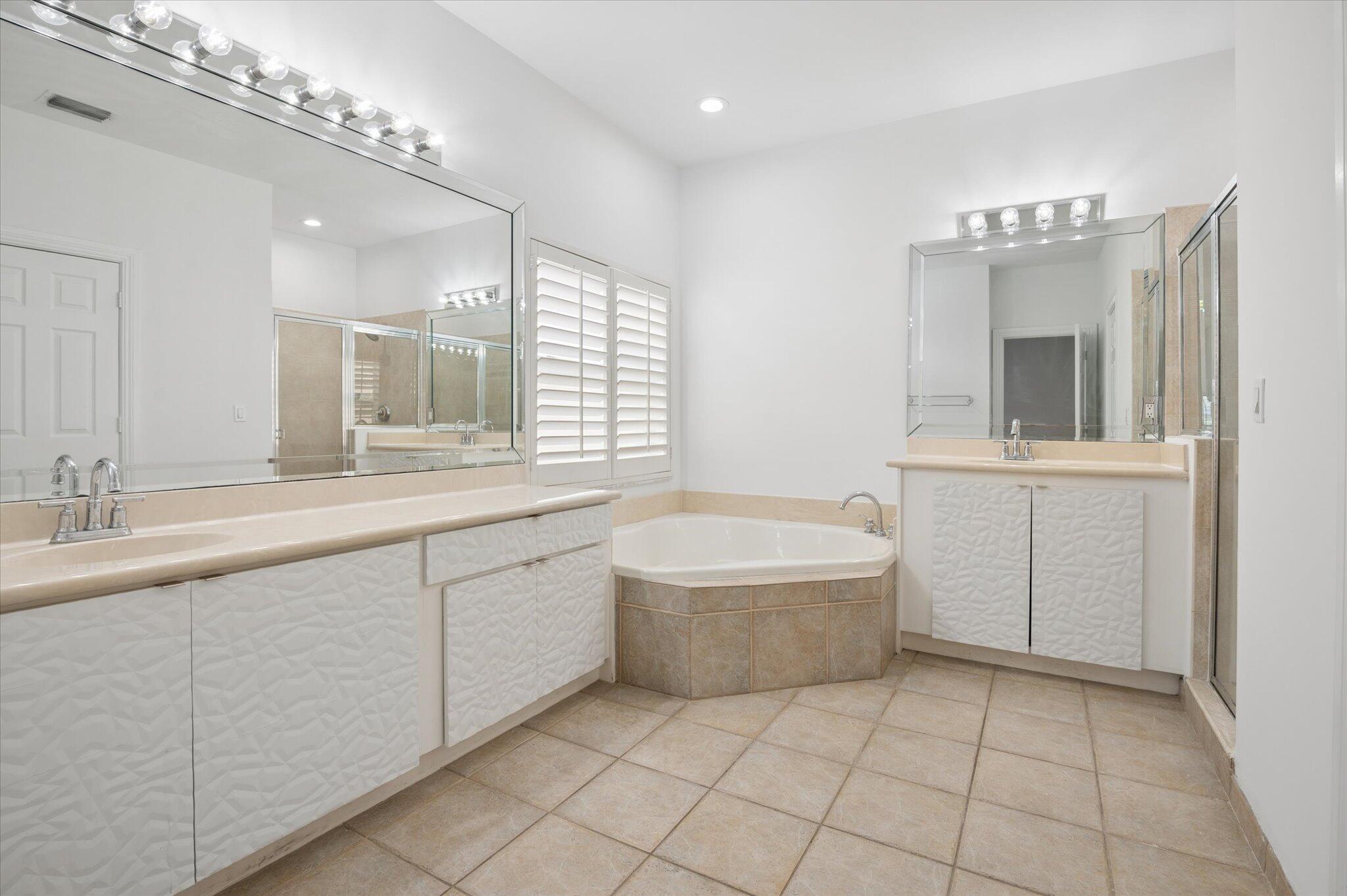 PARKLAND ISLES - Residential
