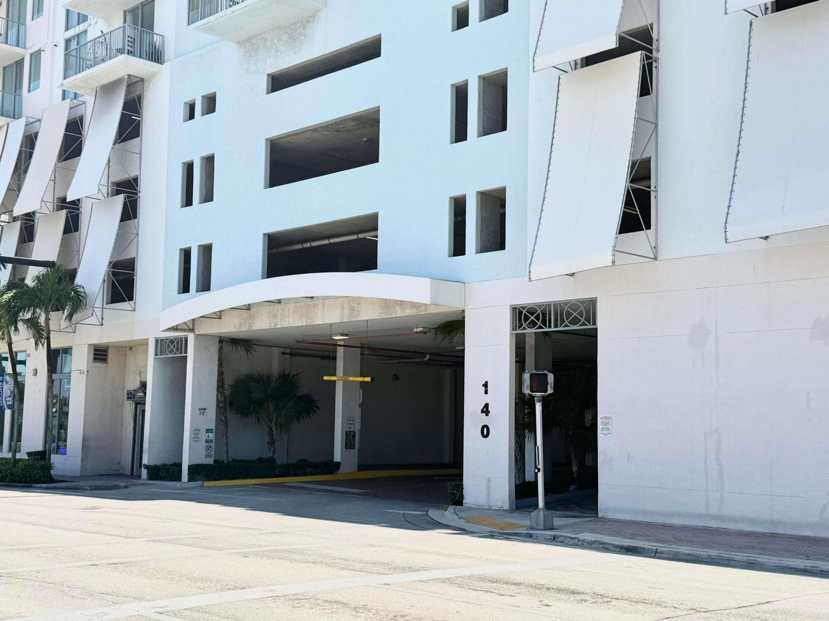 HOLLYWOOD STATION RES CONDO - Residential