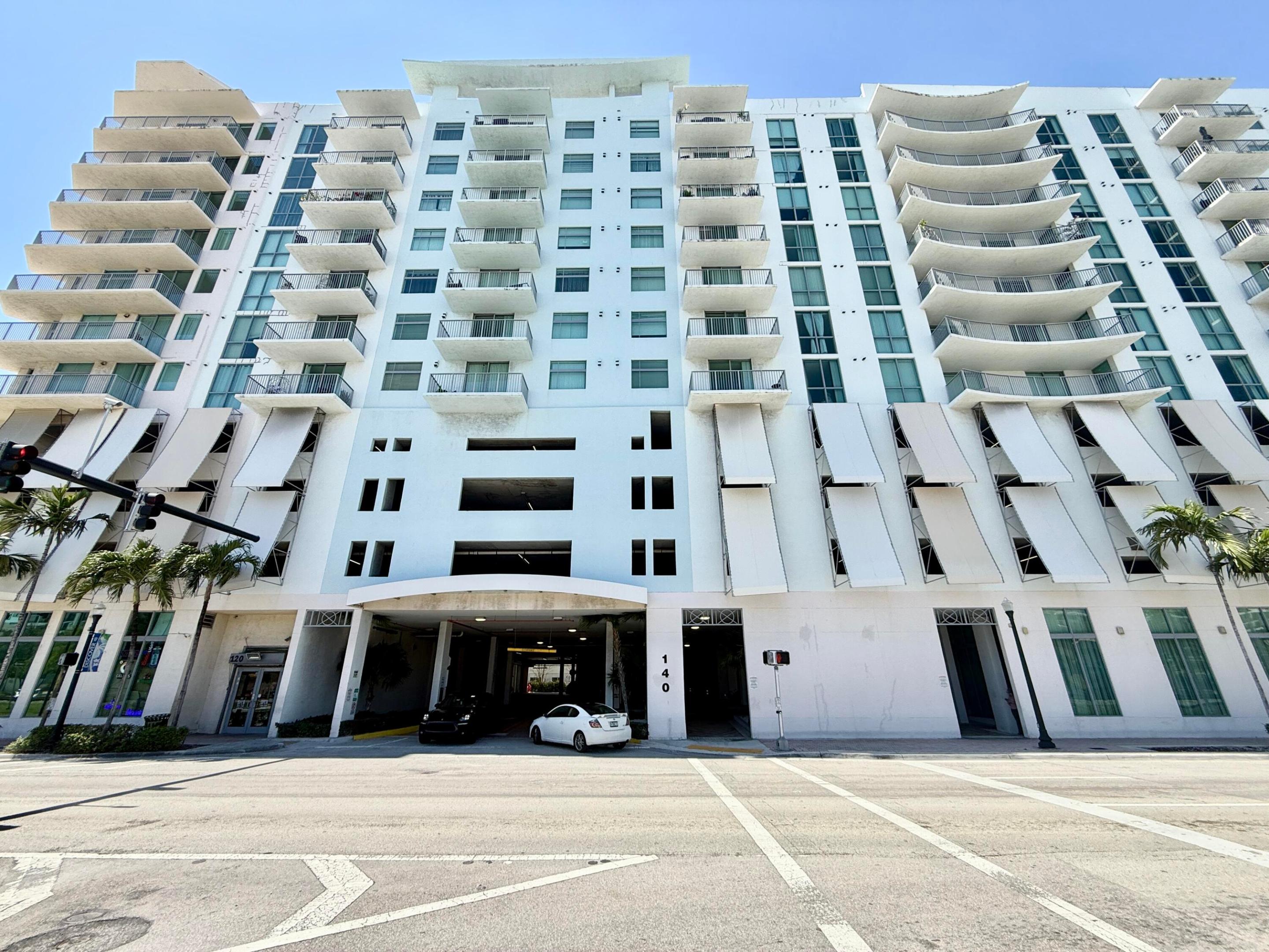 HOLLYWOOD STATION RES CONDO - Residential