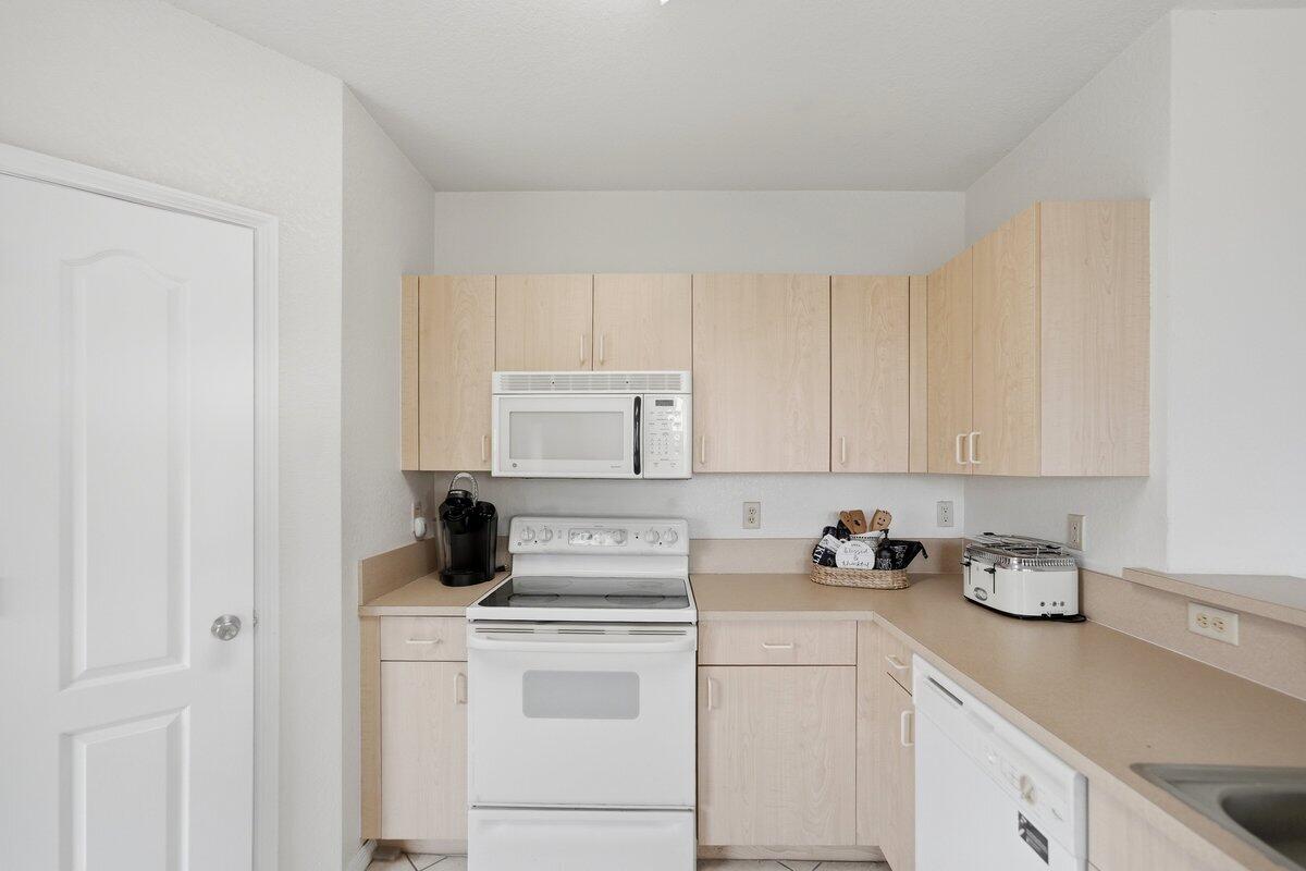 THE BELMONT II AT ST LUCIE WEST, A CONDOMINIUM - Residential