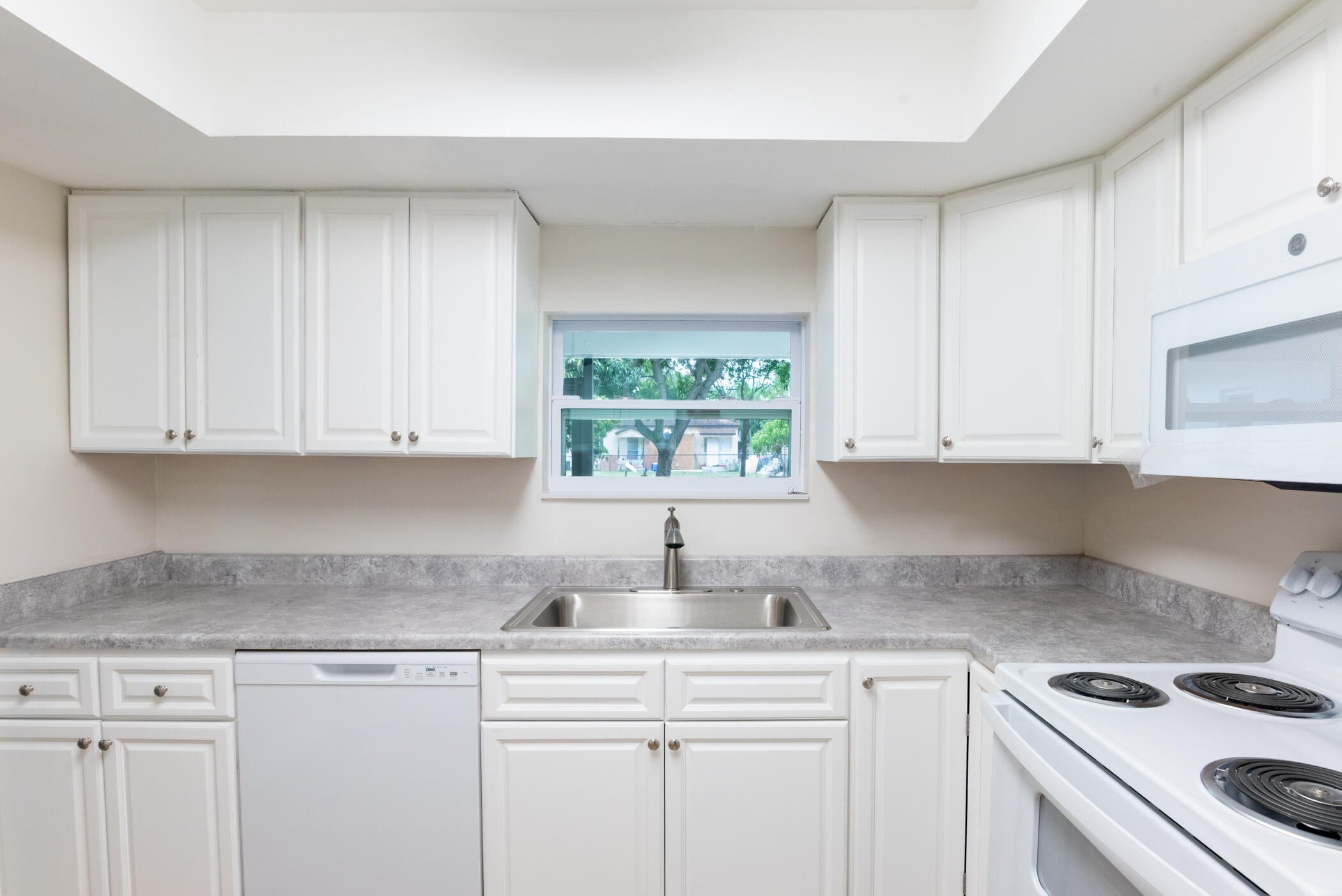 KELSEY CITY - Residential Lease